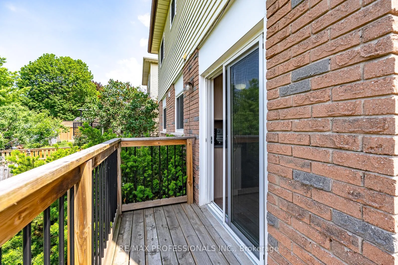 Photo 20 of 24 Hawkstone Crescent, Whitby, Blue Grass Meadows — HOMEH