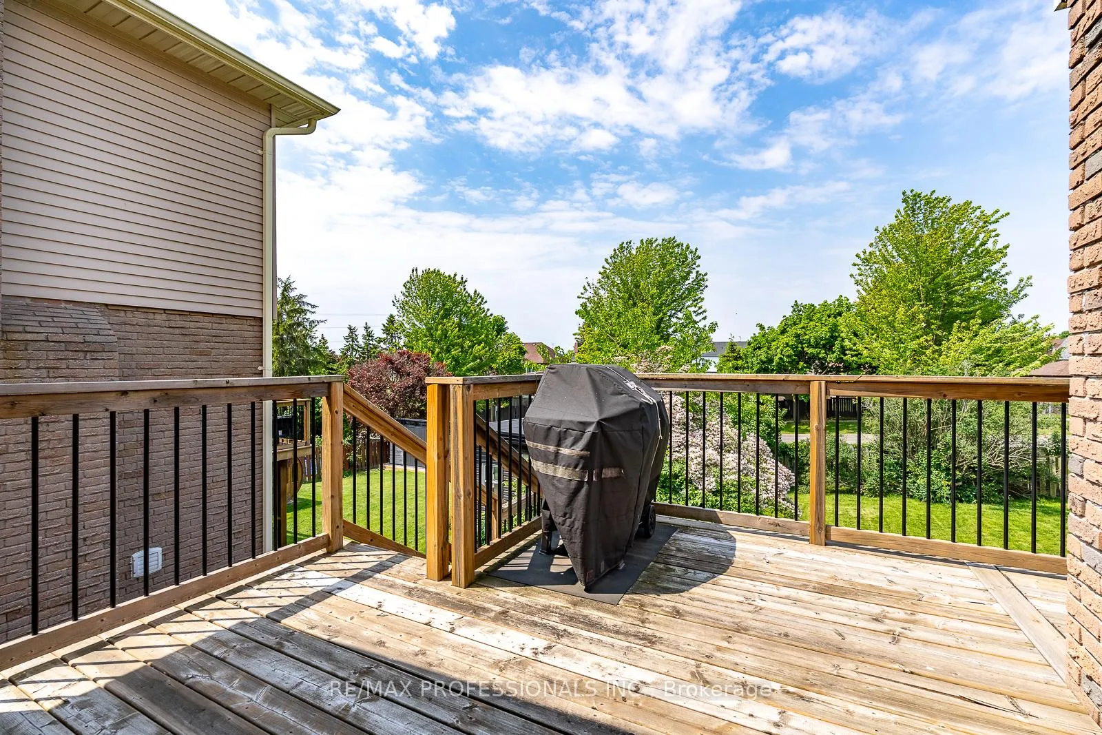 Photo 22 of 24 Hawkstone Crescent, Whitby, Blue Grass Meadows — HOMEH