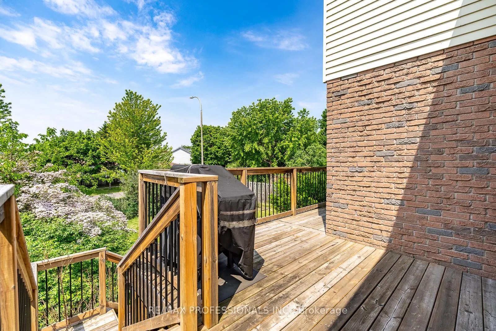 Photo 23 of 24 Hawkstone Crescent, Whitby, Blue Grass Meadows — HOMEH