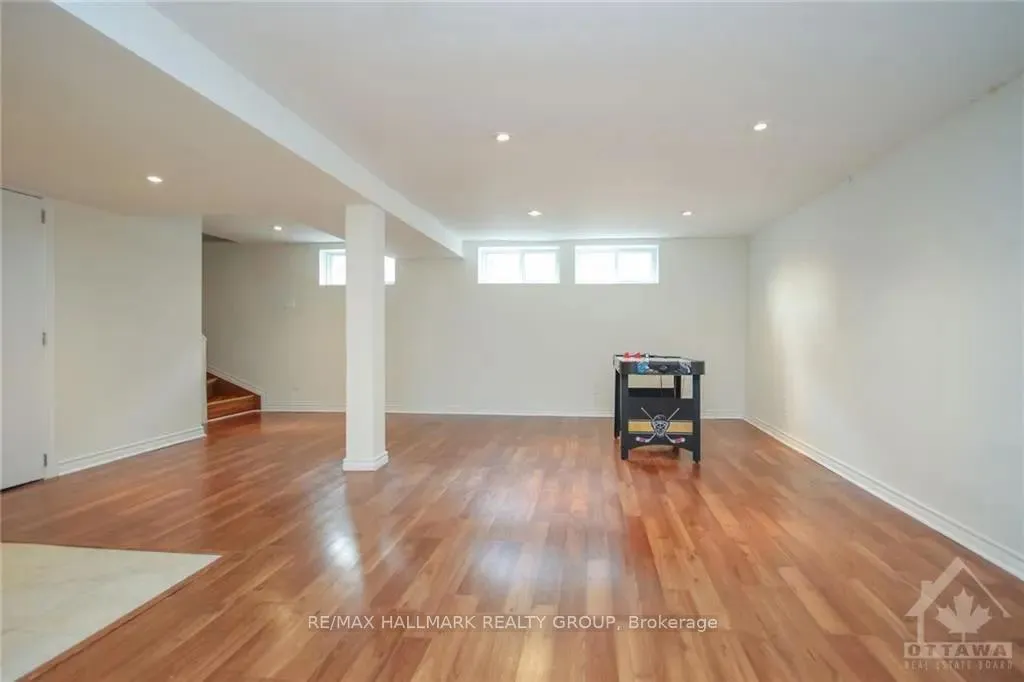Photo 9 of 45 Hilliard Avenue, Ottawa, City View/Skyline/Fisher Heights/Parkwood Hills — HOMEH
