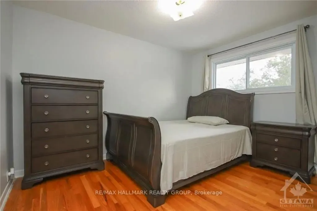 Photo 15 of 45 Hilliard Avenue, Ottawa, City View/Skyline/Fisher Heights/Parkwood Hills — HOMEH