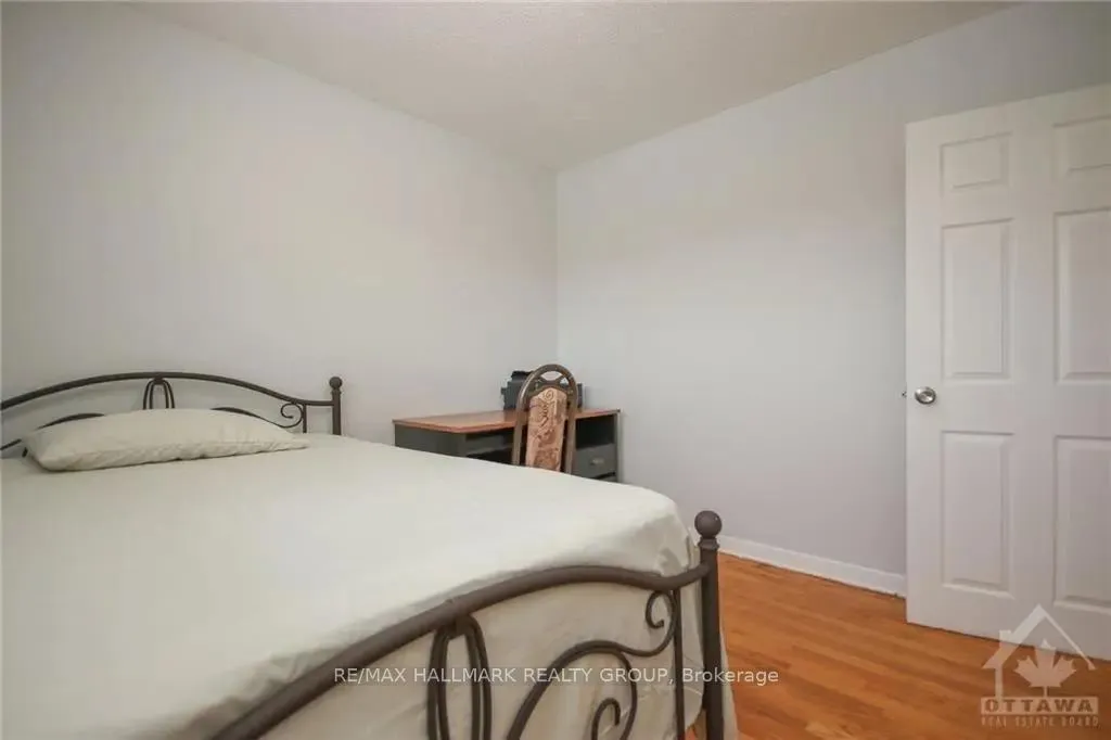 Photo 19 of 45 Hilliard Avenue, Ottawa, City View/Skyline/Fisher Heights/Parkwood Hills — HOMEH