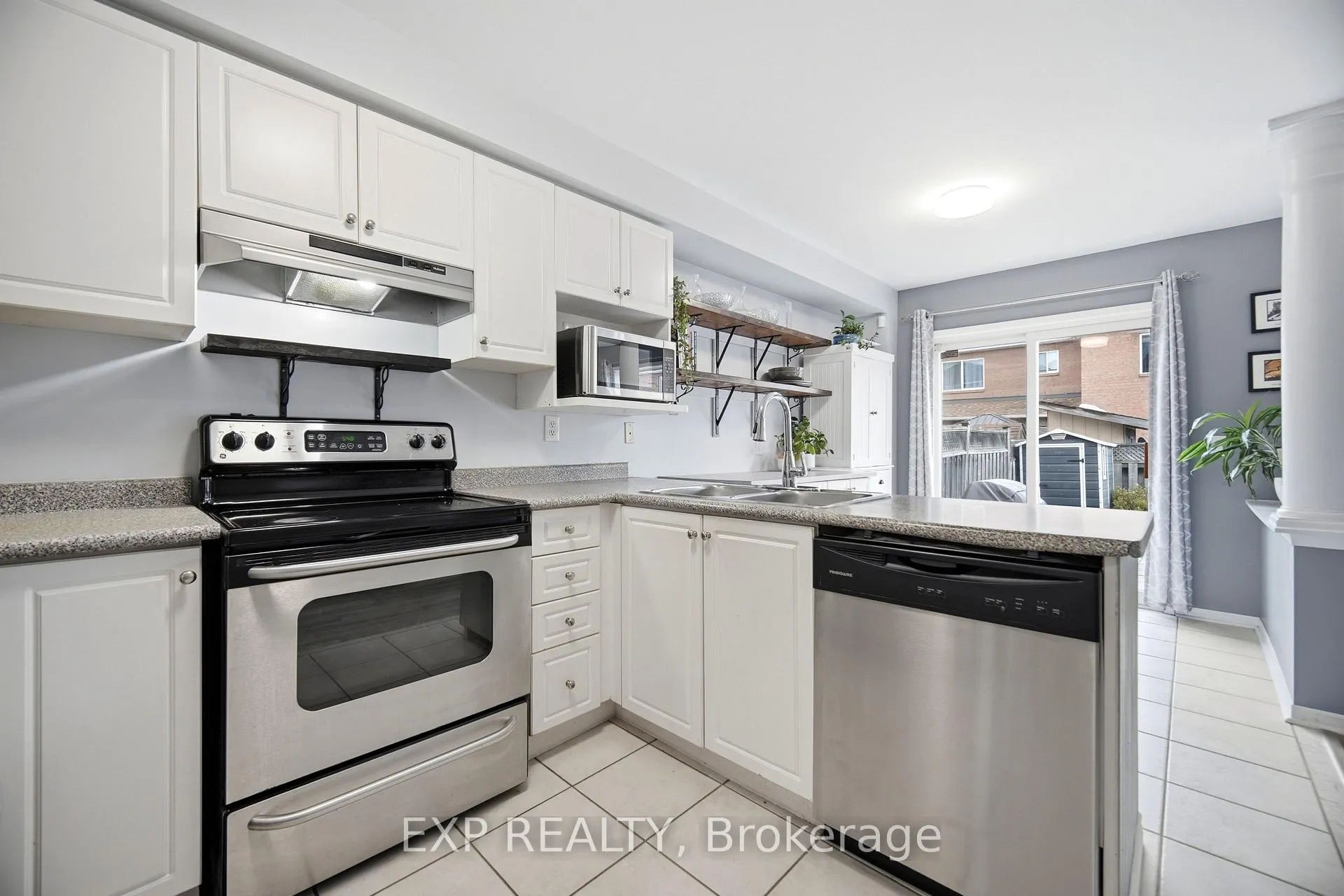 Photo 14 of 159 Hanton Crescent, Caledon, Bolton East — HOMEH