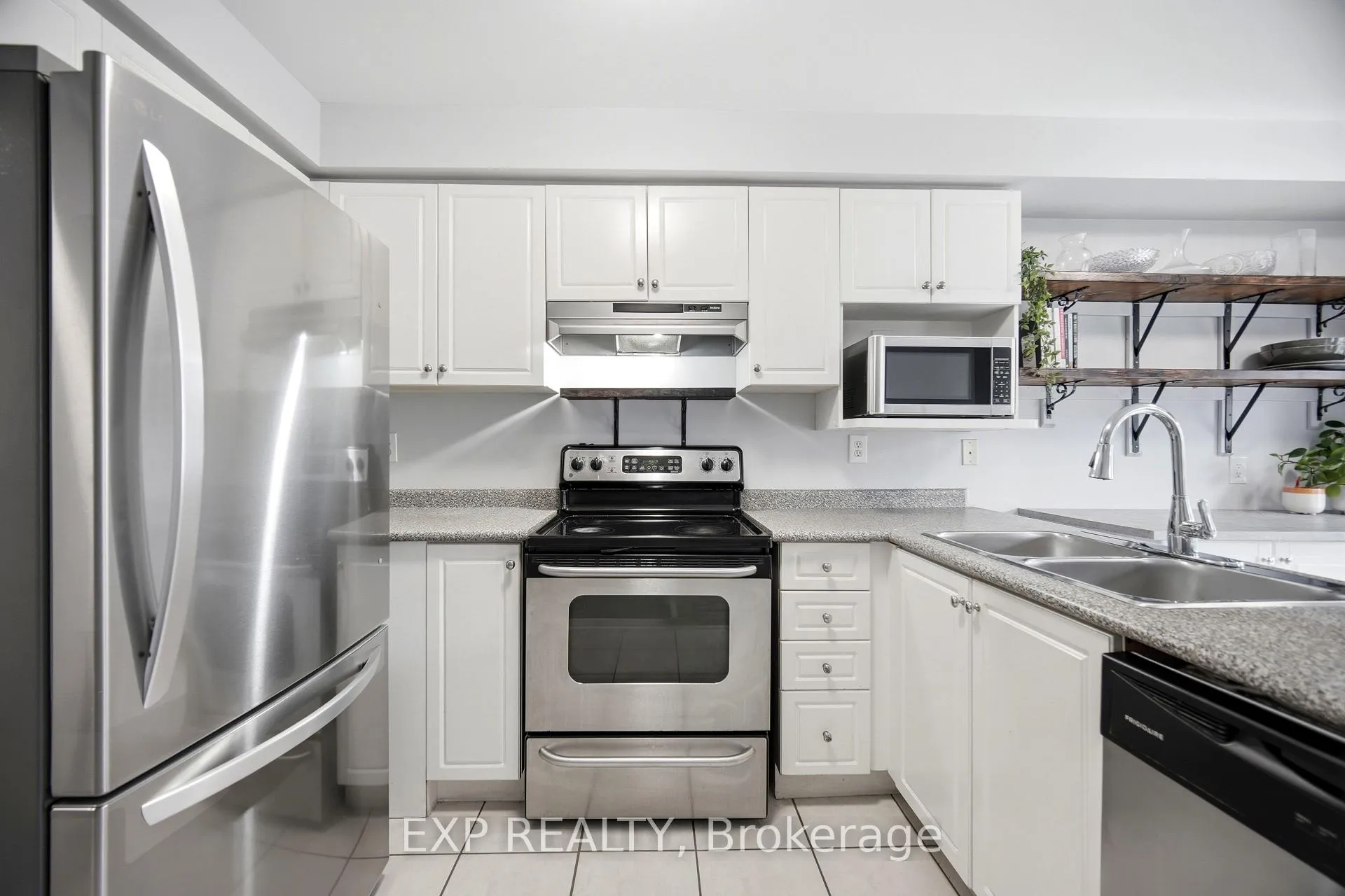 Photo 16 of 159 Hanton Crescent, Caledon, Bolton East — HOMEH