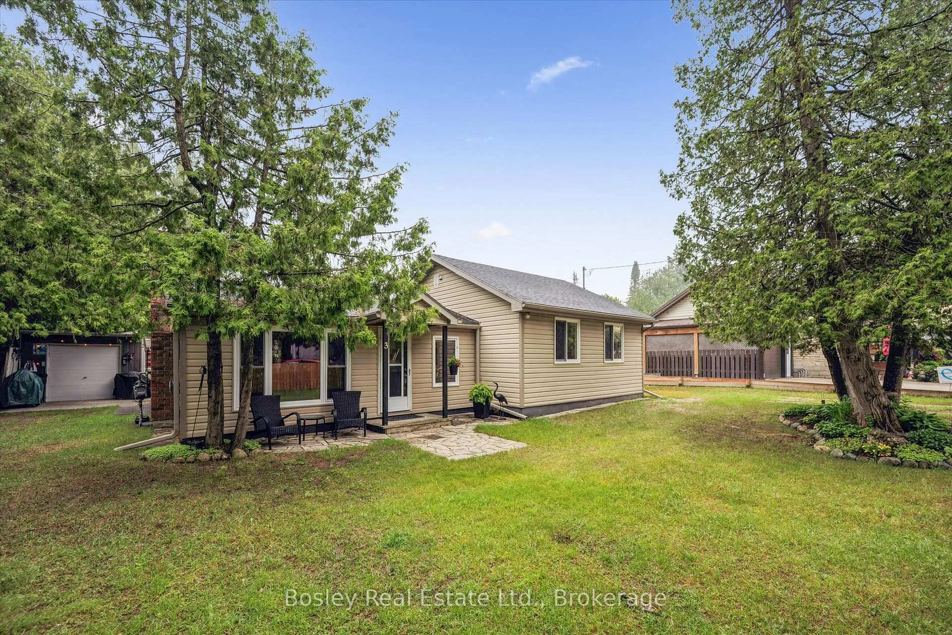Photo 1 of 3 Hamilton Place, South Bruce Peninsula — HOMEH