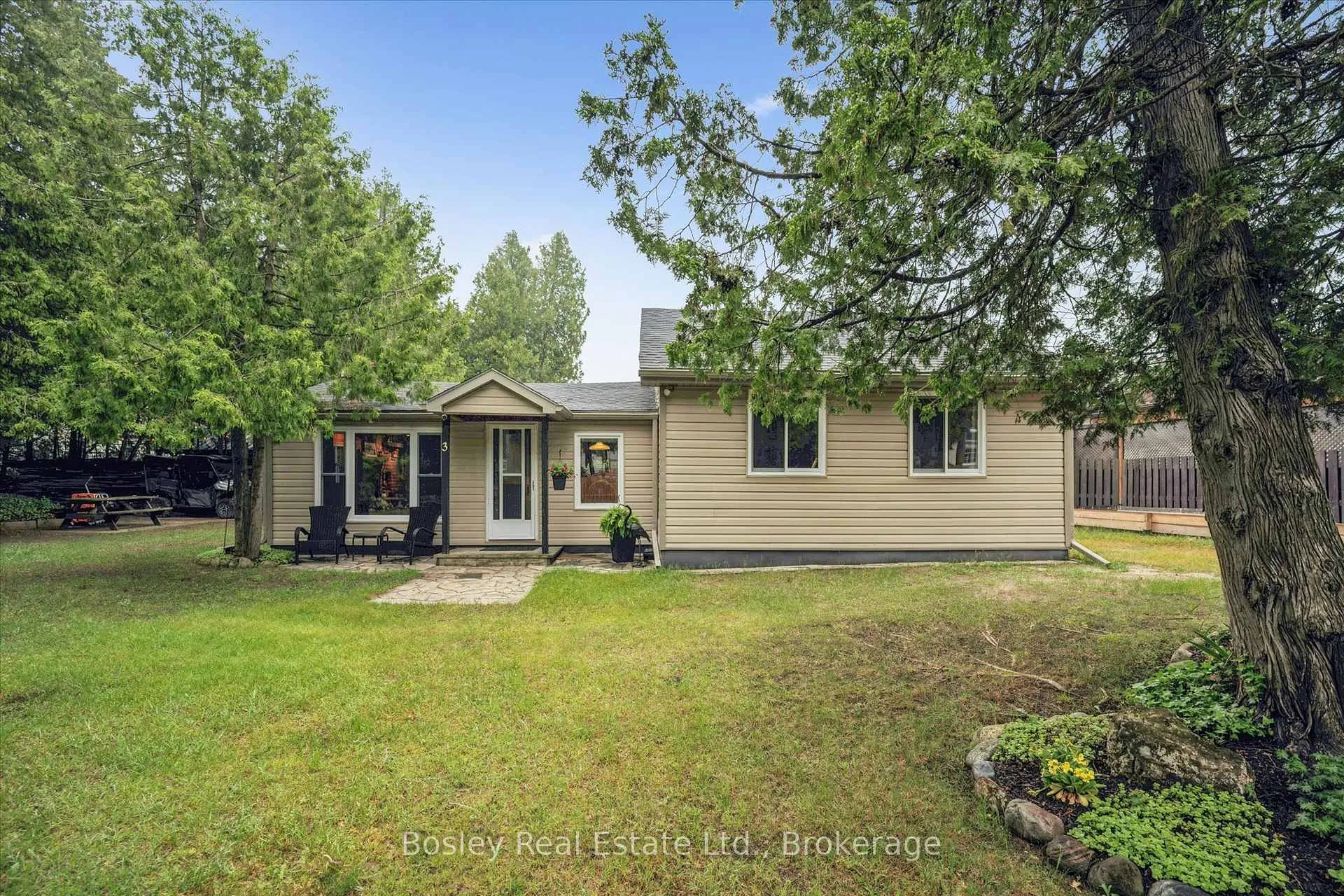Photo 3 of 3 Hamilton Place, South Bruce Peninsula — HOMEH