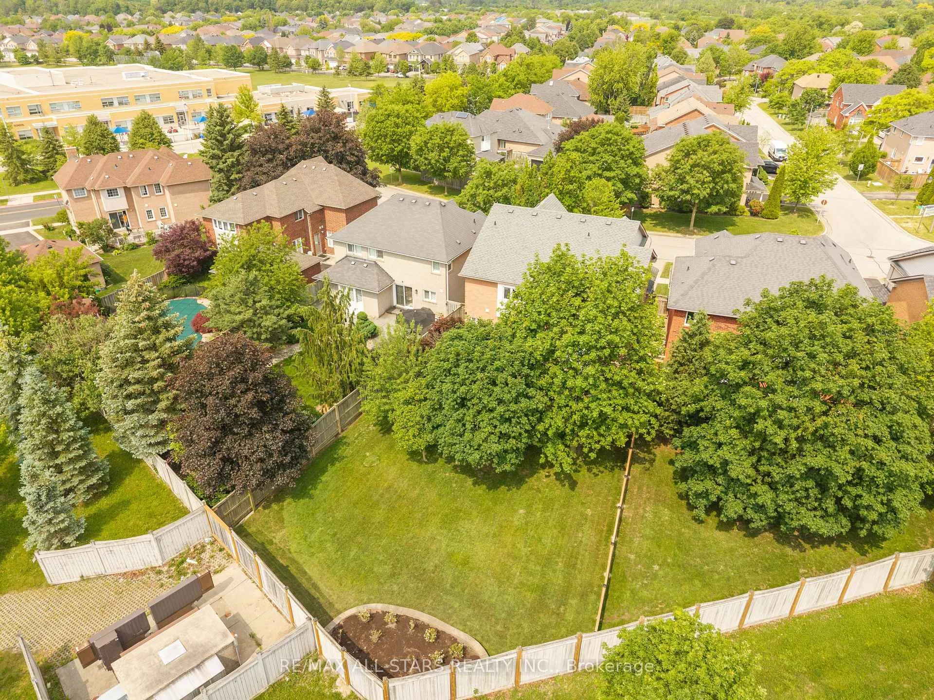 Photo 44 of 7 Wood Thrush Avenue, Markham, Legacy — HOMEH