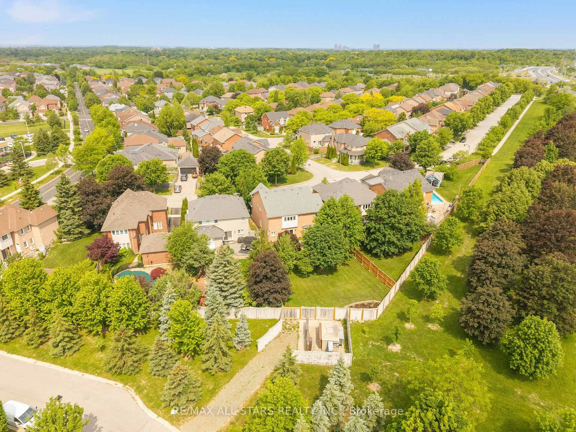 Photo 45 of 7 Wood Thrush Avenue, Markham, Legacy — HOMEH