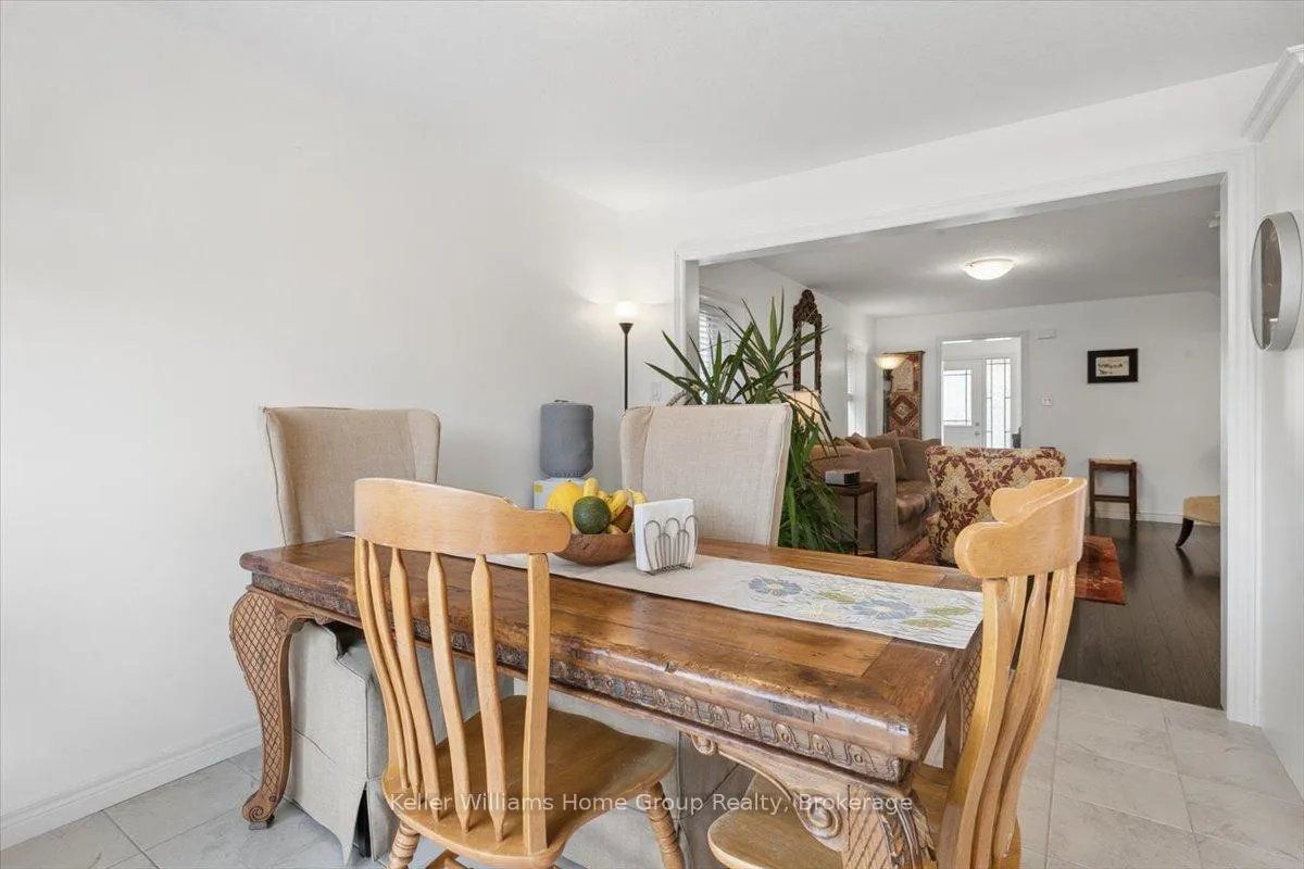 Photo 10 of 12 Ambrous Crescent, Guelph, Kortright East — HOMEH