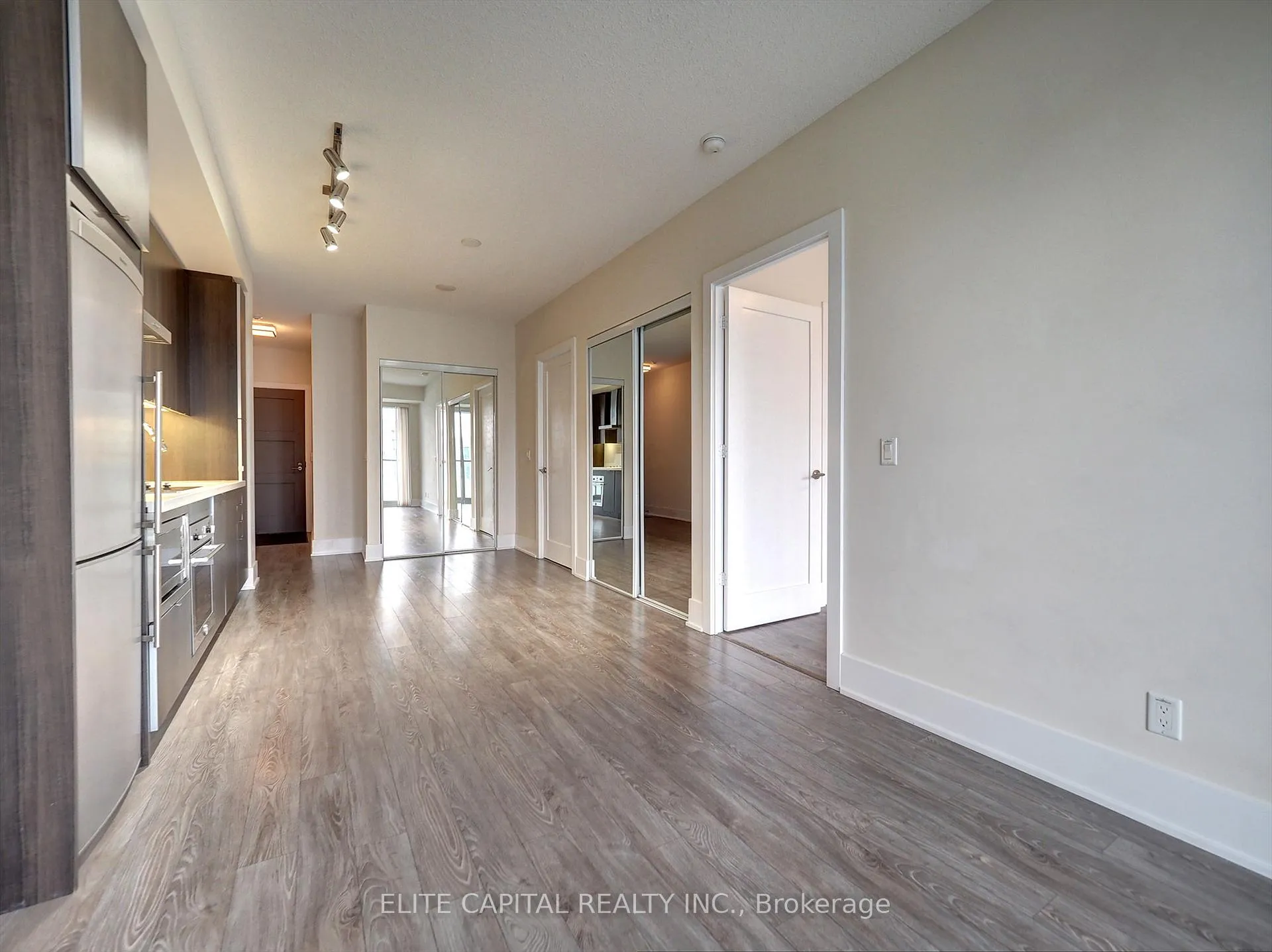 Photo 4 of Unit 1901, 300 Front Street W, Toronto, Waterfront Communities — HOMEH