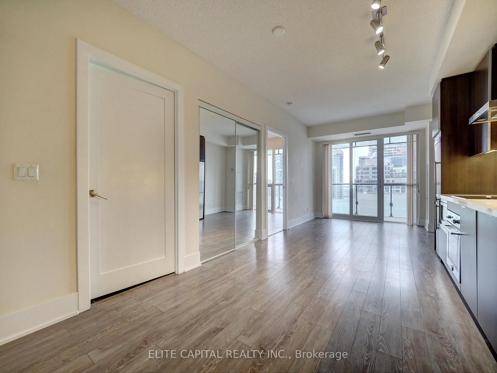 Photo 7 of Unit 1901, 300 Front Street W, Toronto, Waterfront Communities — HOMEH