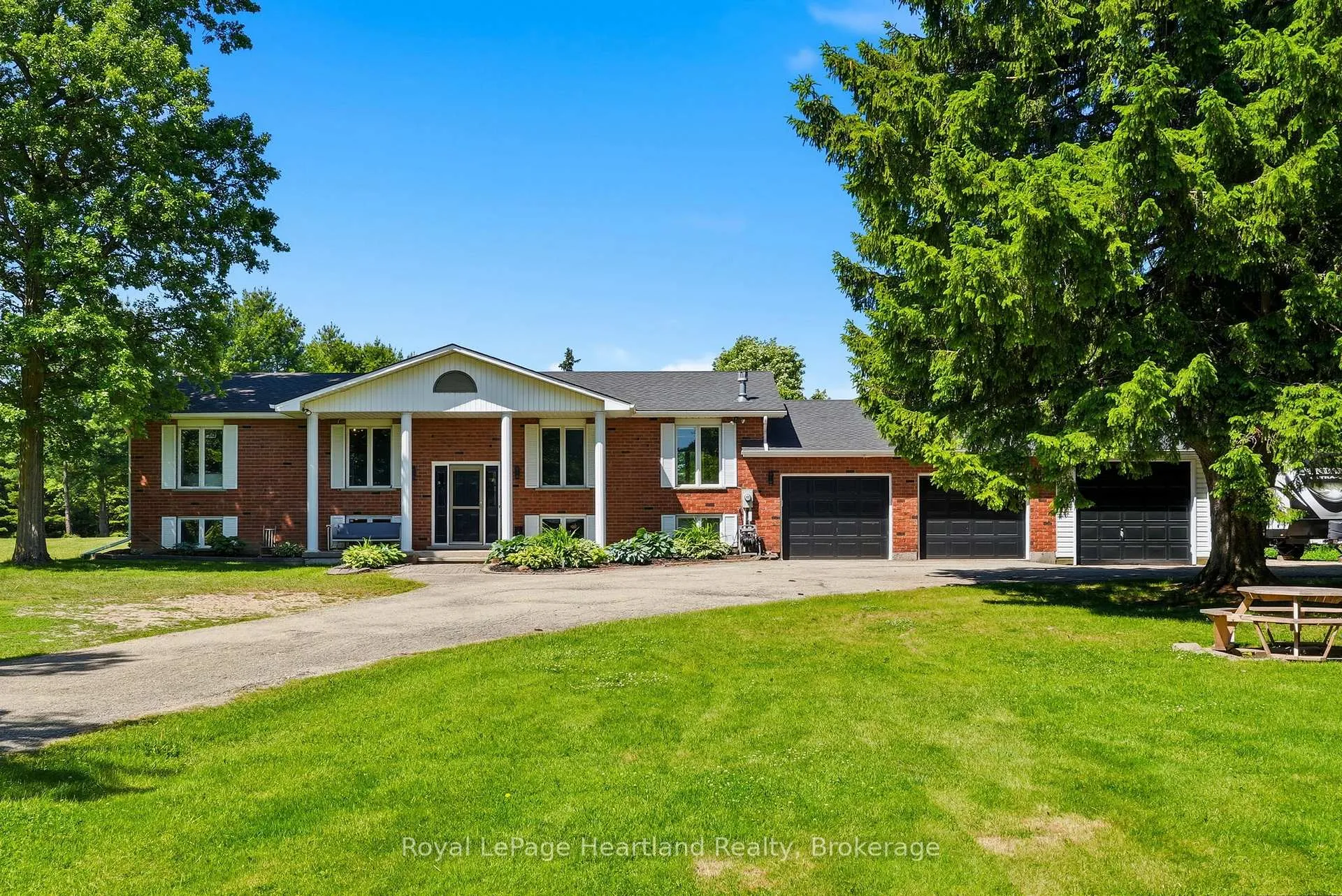 Photo 3 of 1041 Howick Street, Howick — HOMEH