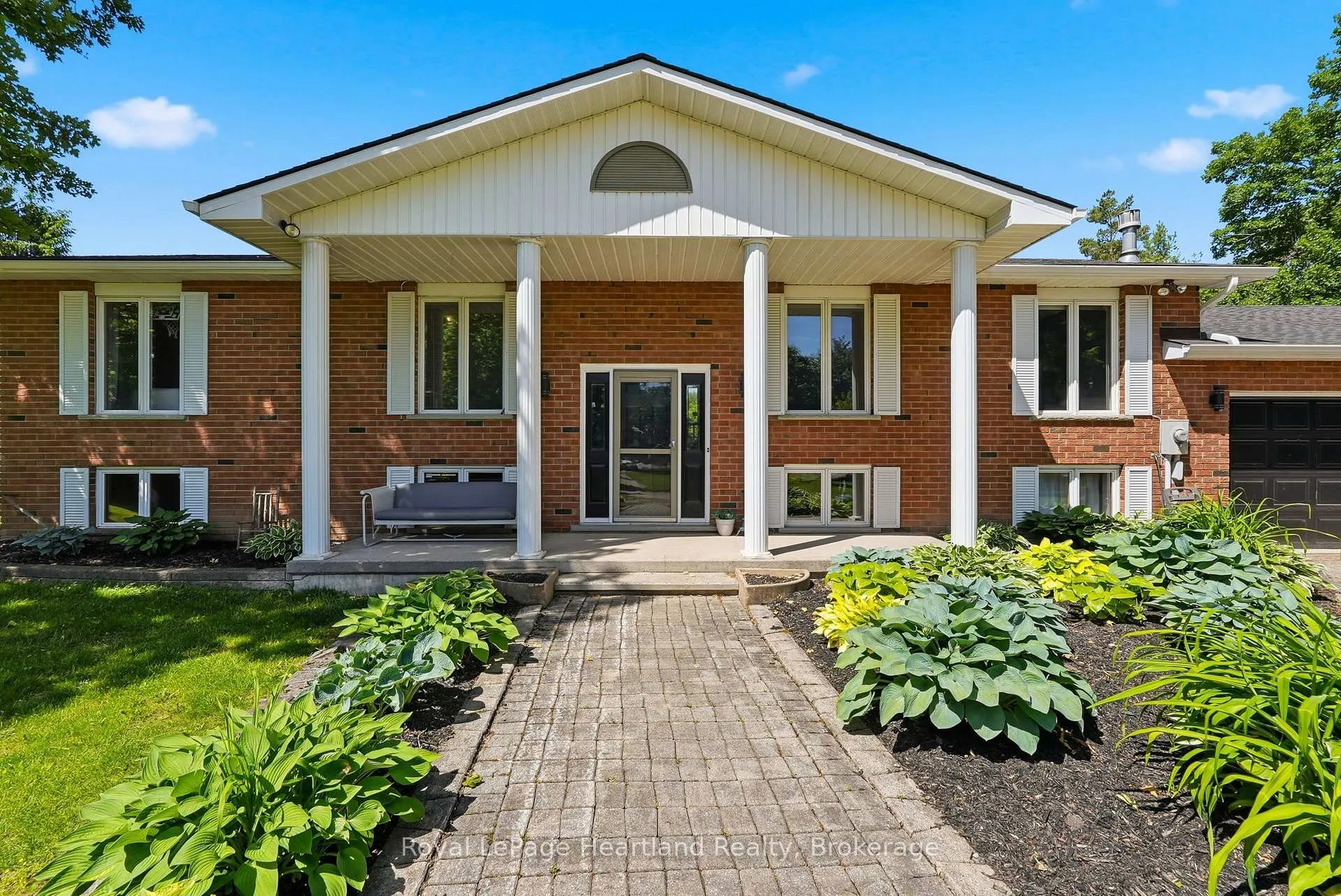 Photo 5 of 1041 Howick Street, Howick — HOMEH