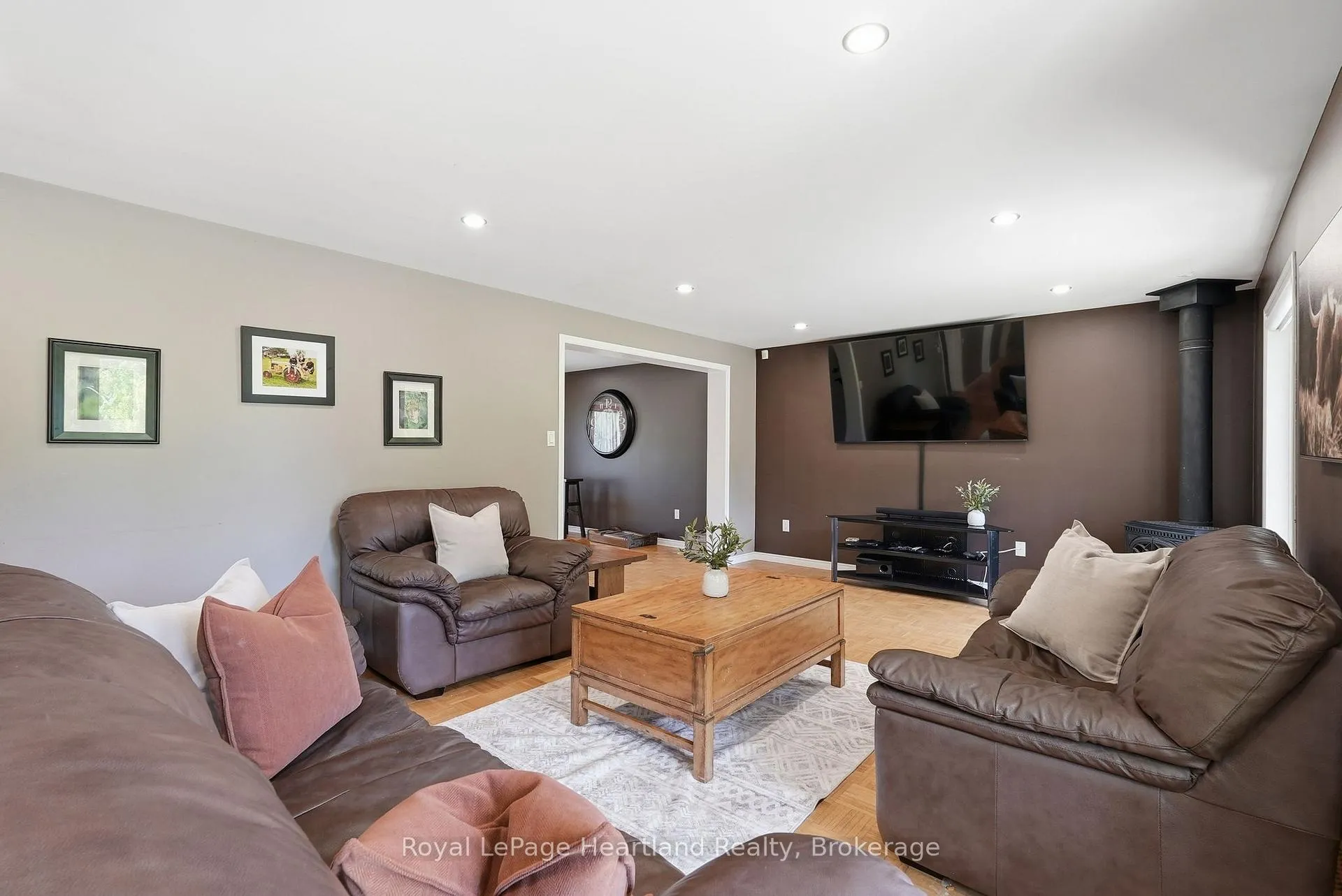 Photo 6 of 1041 Howick Street, Howick — HOMEH
