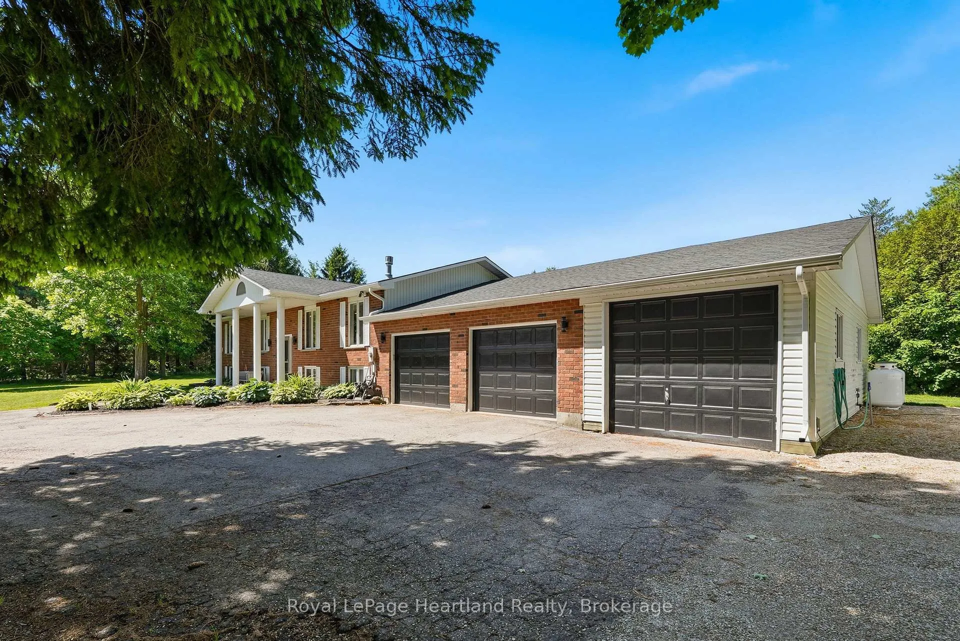 Photo 32 of 1041 Howick Street, Howick — HOMEH