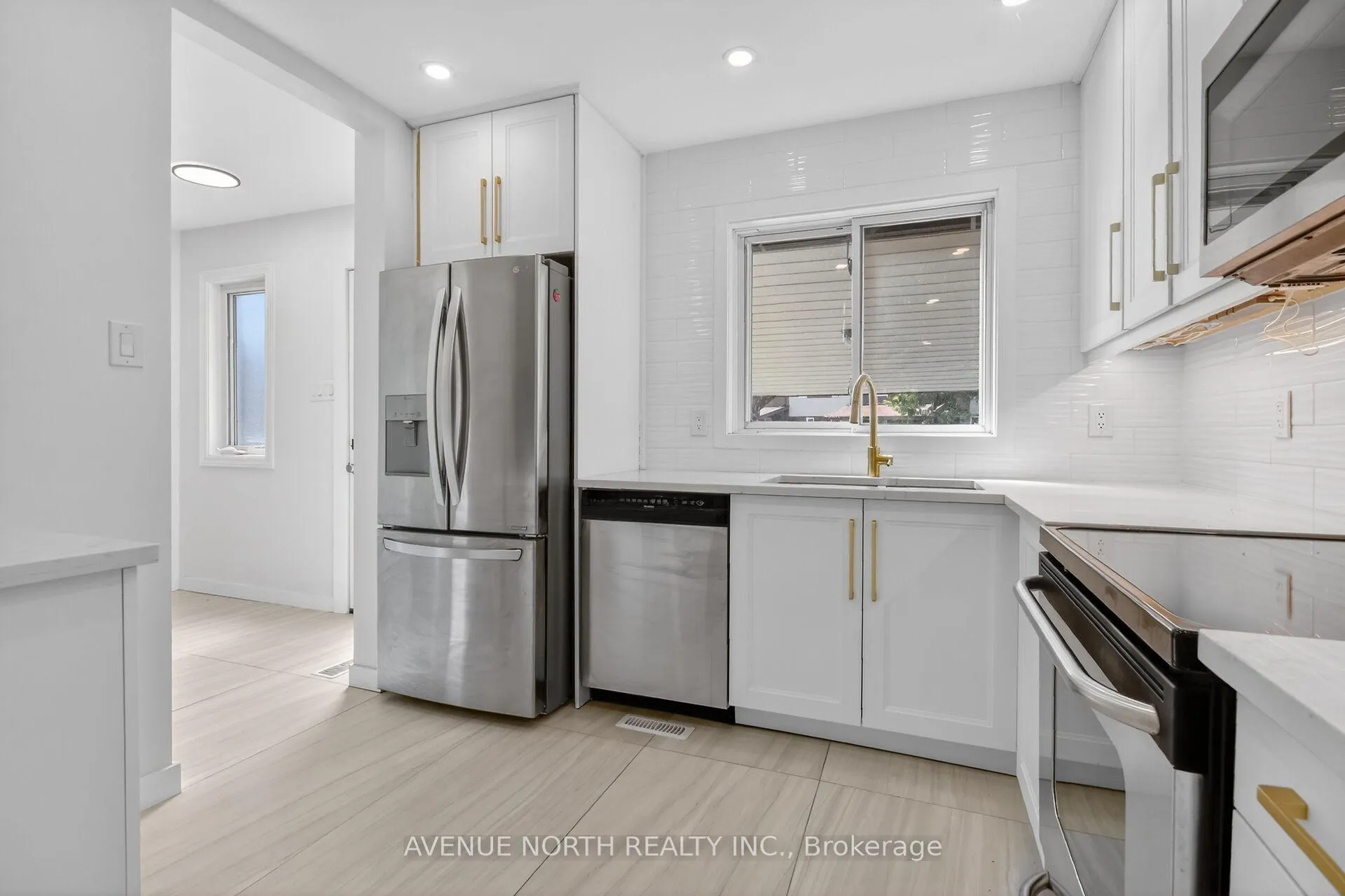 Photo 5 of 564 Seyton Drive, Ottawa, Westcliffe Estates — HOMEH