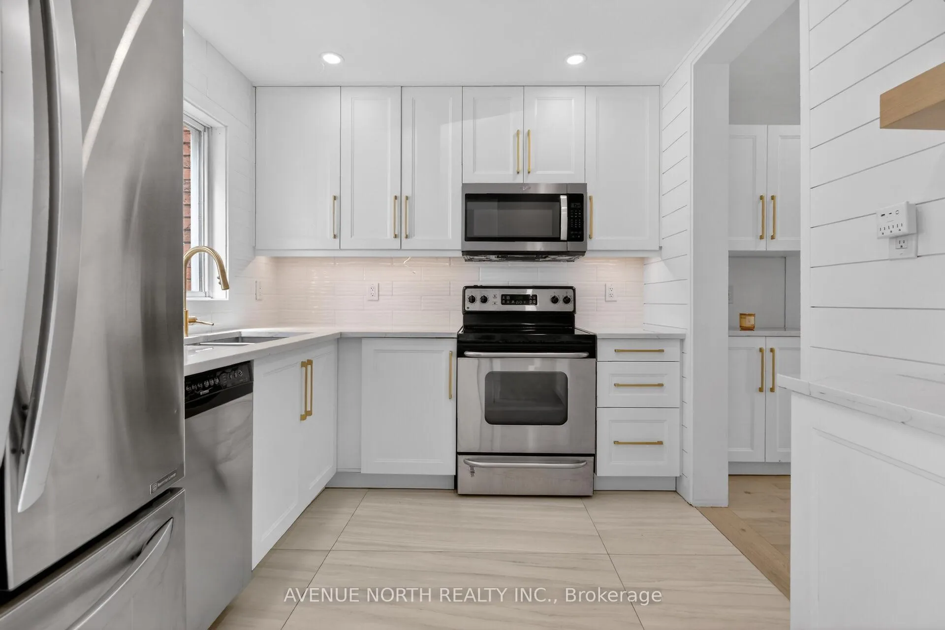 Photo 8 of 564 Seyton Drive, Ottawa, Westcliffe Estates — HOMEH