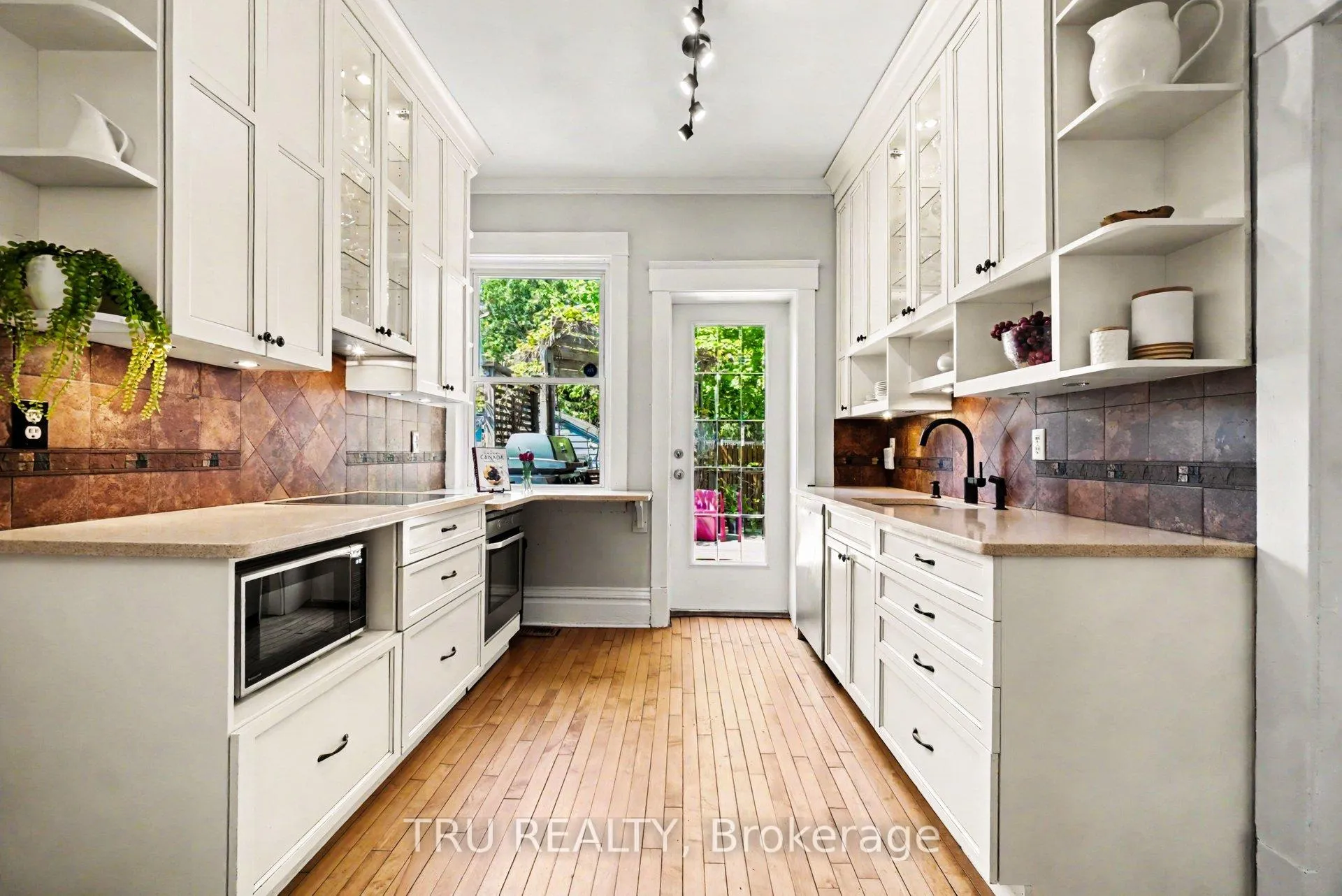 Photo 14 of 5 Grove Avenue, Ottawa, Old Ottawa South — HOMEH