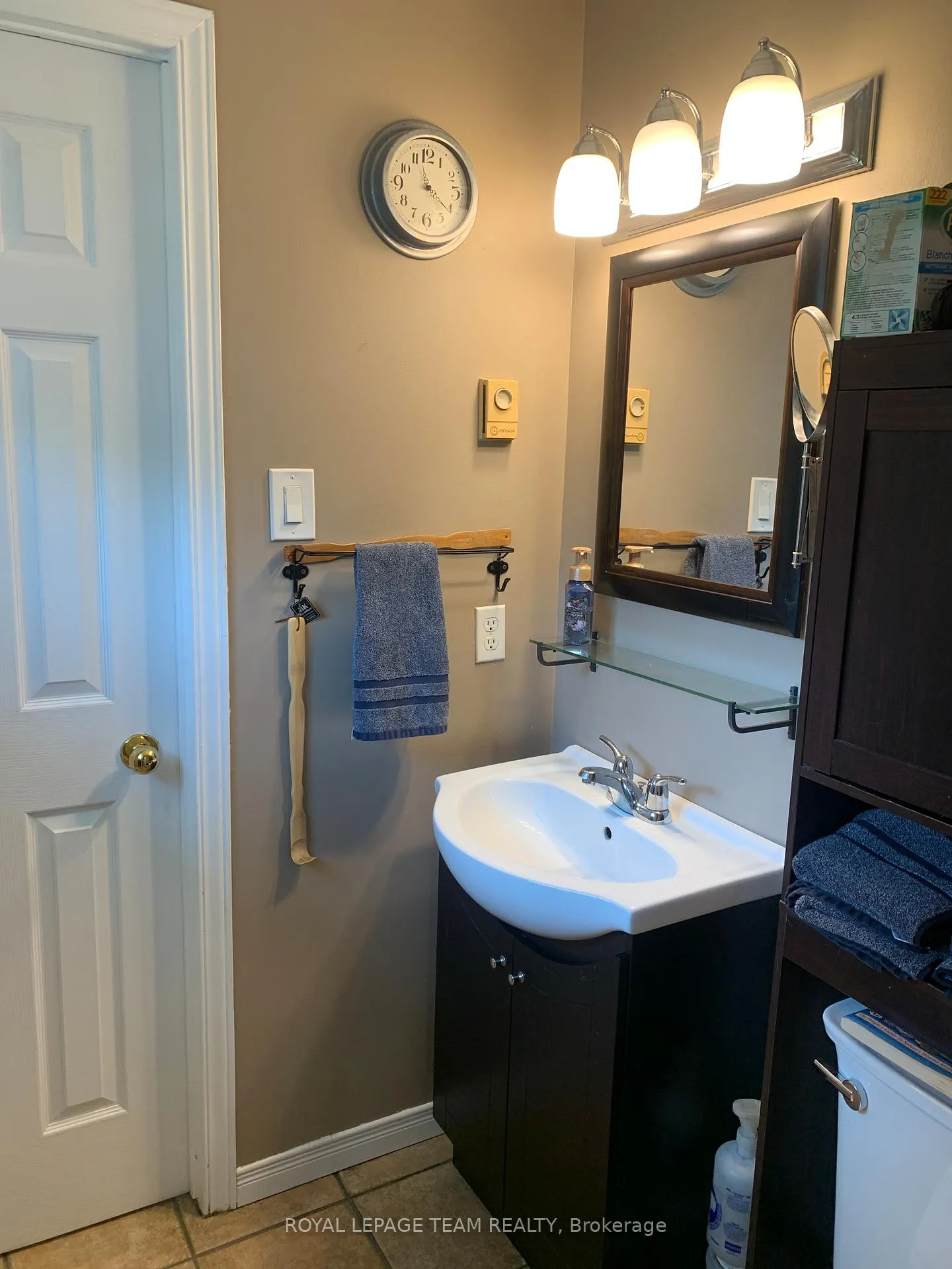 Photo 5 of 690 Limerick Road, North Grenville, North Grenville Twp (Kemptville South) — HOMEH