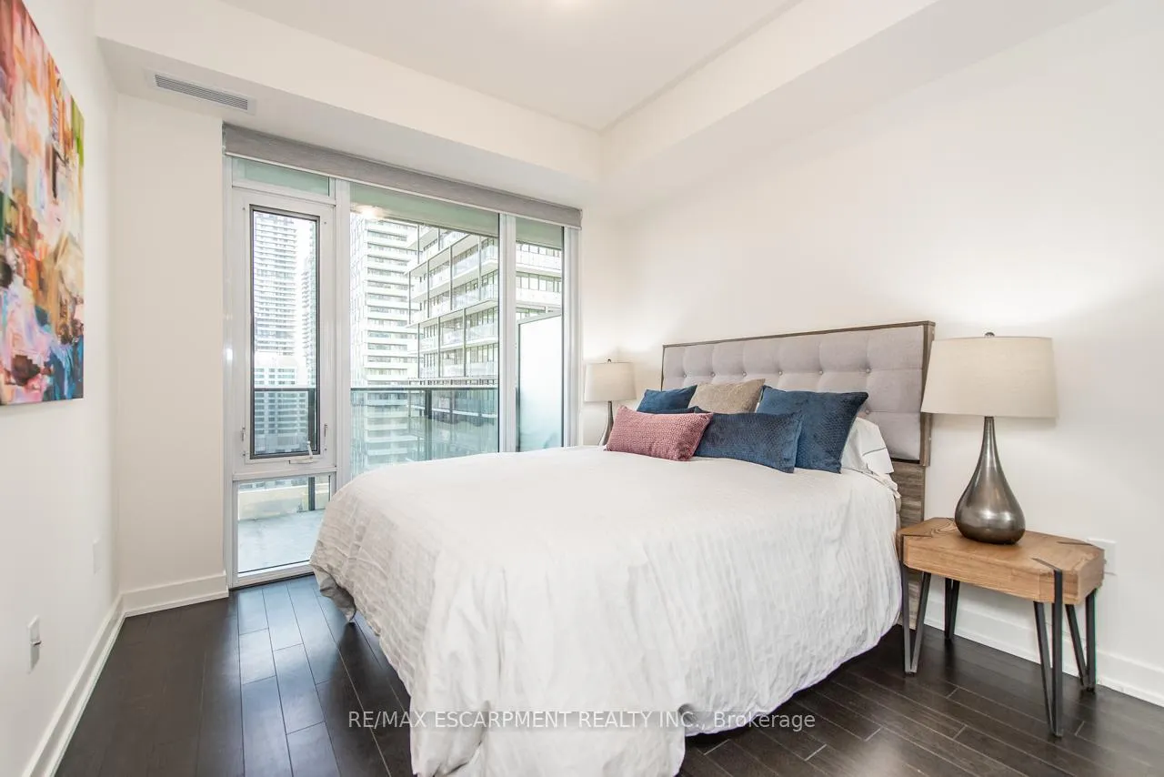 Photo 9 of Unit 2116, 330 Richmond Street W, Toronto, Waterfront Communities — HOMEH