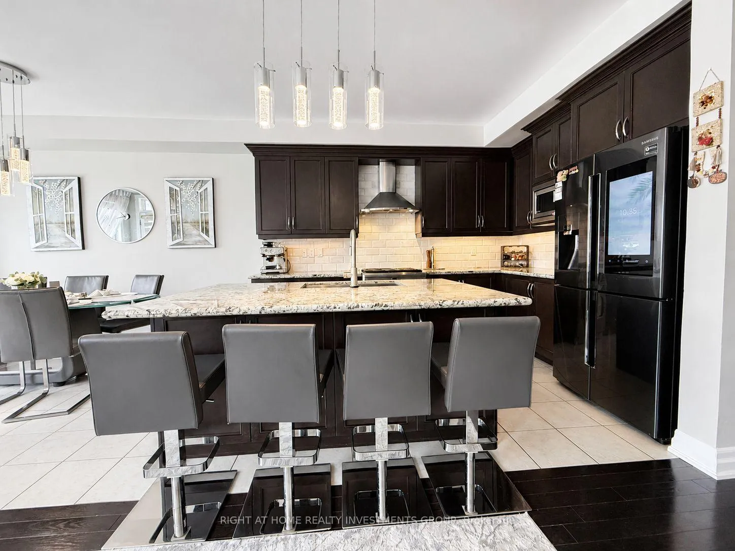 Photo 15 of 55 Robert Berry Crescent, King, King City — HOMEH