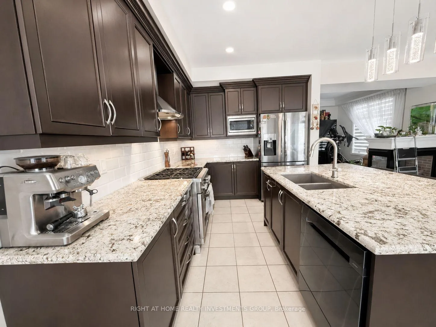 Photo 17 of 55 Robert Berry Crescent, King, King City — HOMEH