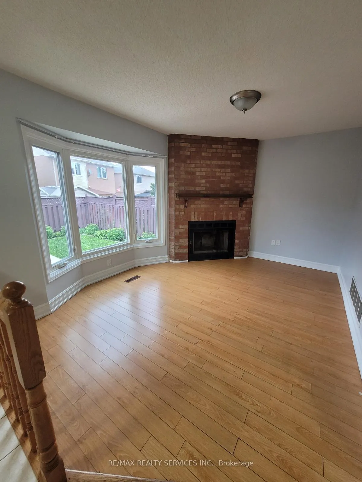 Photo 2 of 27 Letty Avenue, Brampton, Fletcher's West — HOMEH