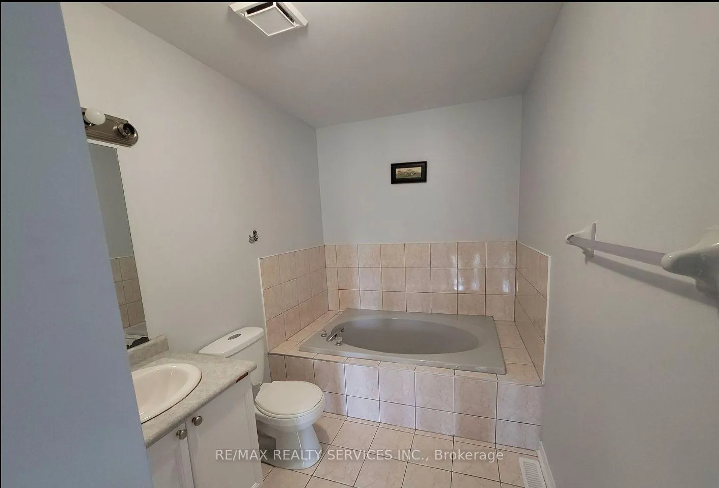Photo 6 of 27 Letty Avenue, Brampton, Fletcher's West — HOMEH