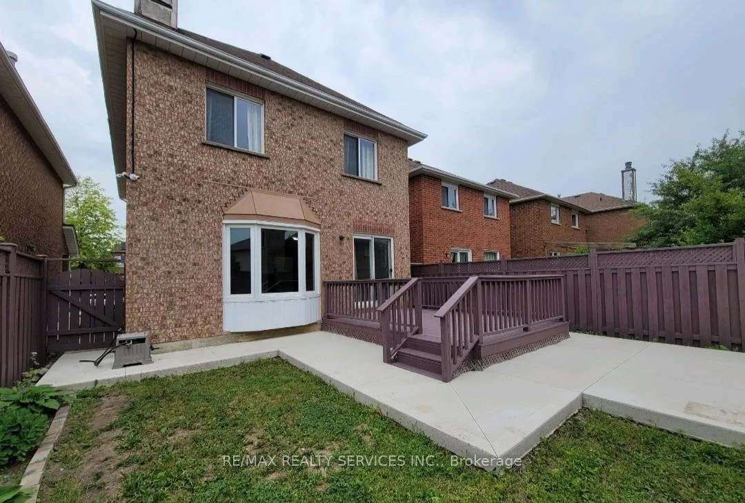 Photo 9 of 27 Letty Avenue, Brampton, Fletcher's West — HOMEH