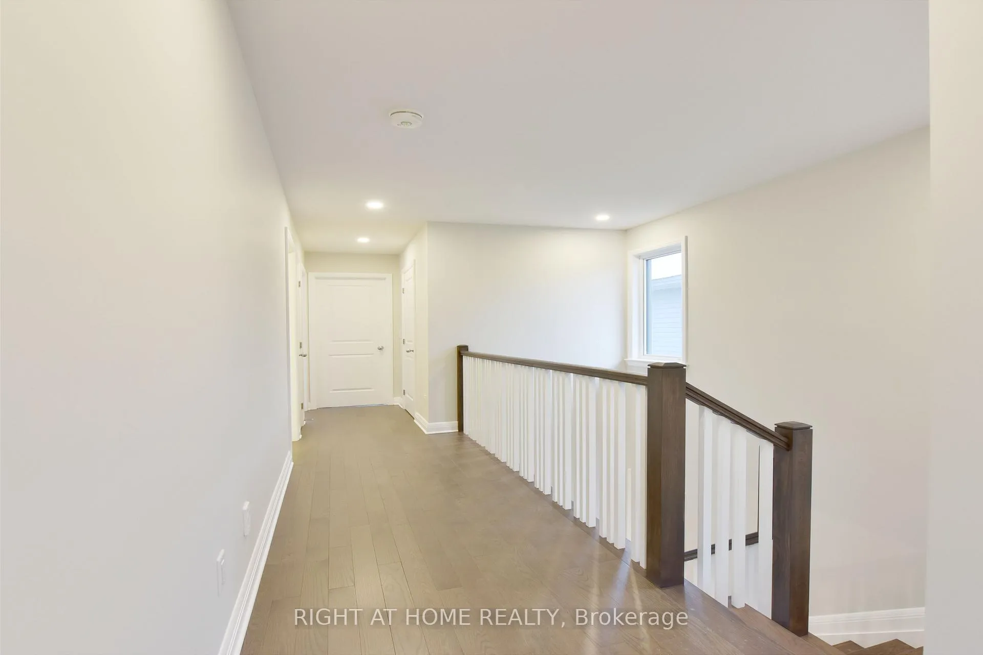 Photo 15 of 312 Wigwas Street, Ottawa, CFB Rockcliffe and Area — HOMEH