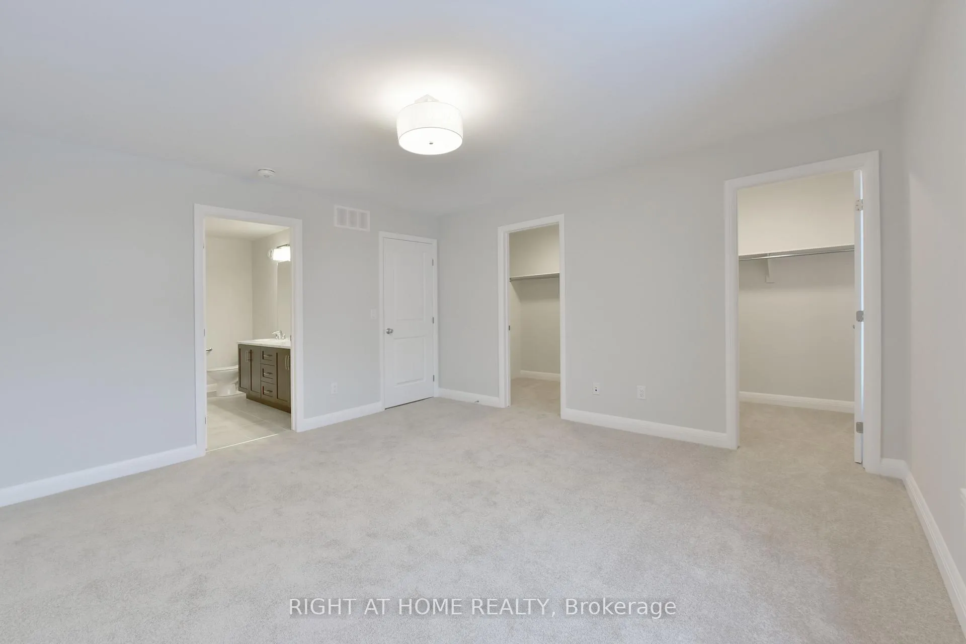 Photo 18 of 312 Wigwas Street, Ottawa, CFB Rockcliffe and Area — HOMEH