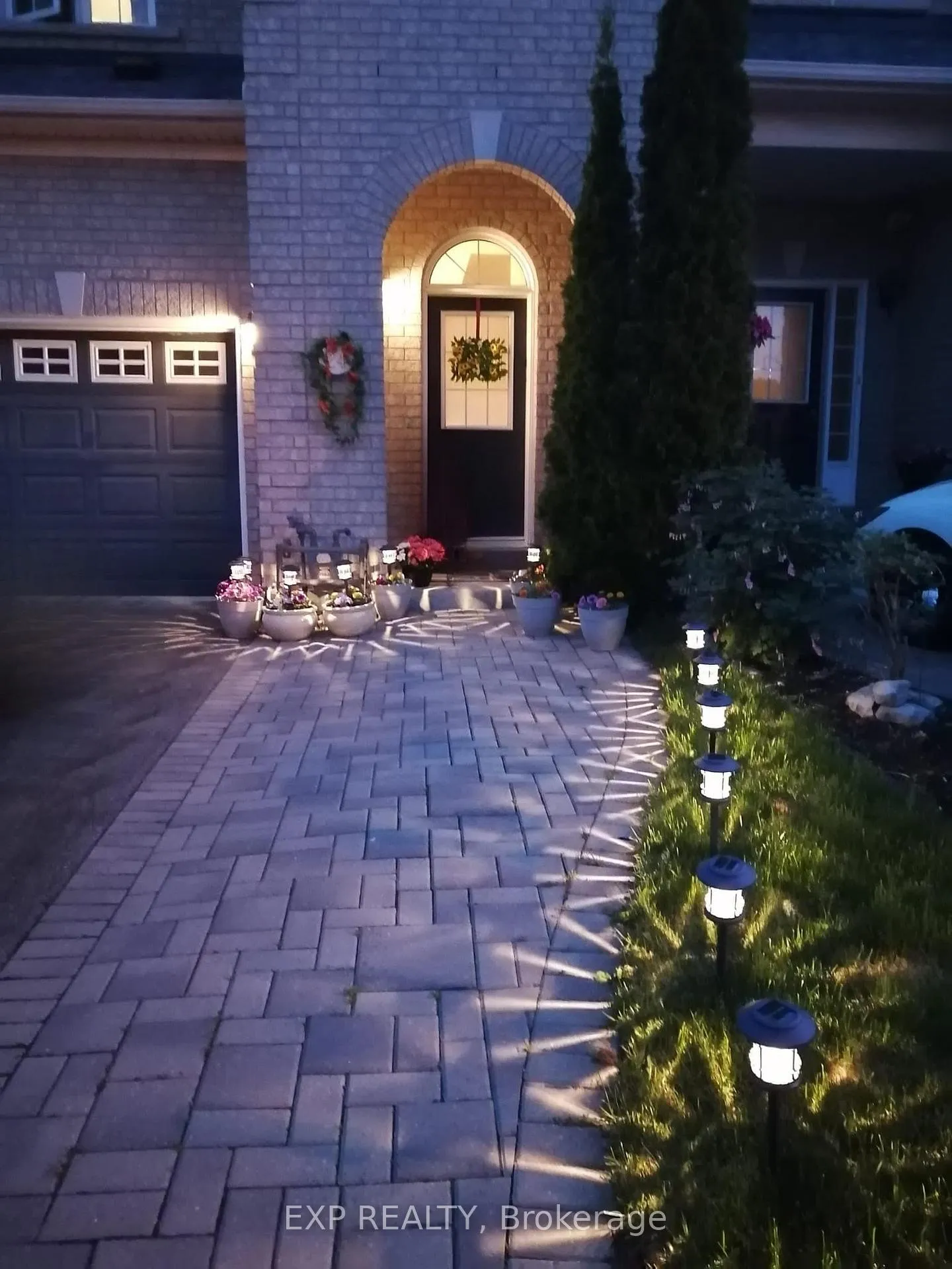Photo 2 of 24 Williams Street, Markham, Berczy — HOMEH
