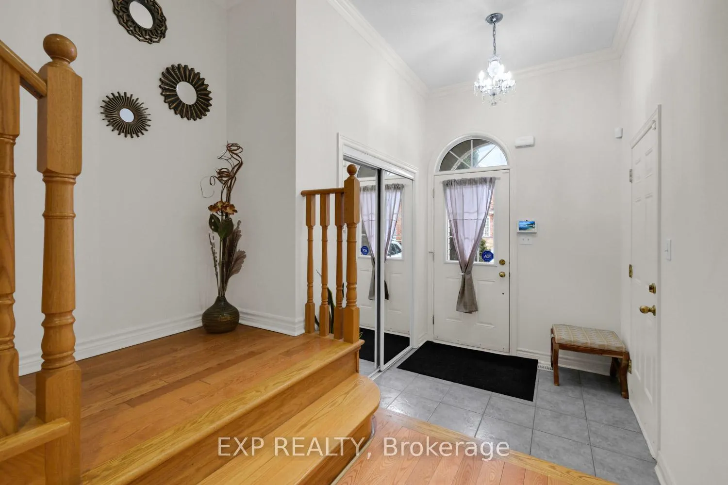 Photo 3 of 24 Williams Street, Markham, Berczy — HOMEH