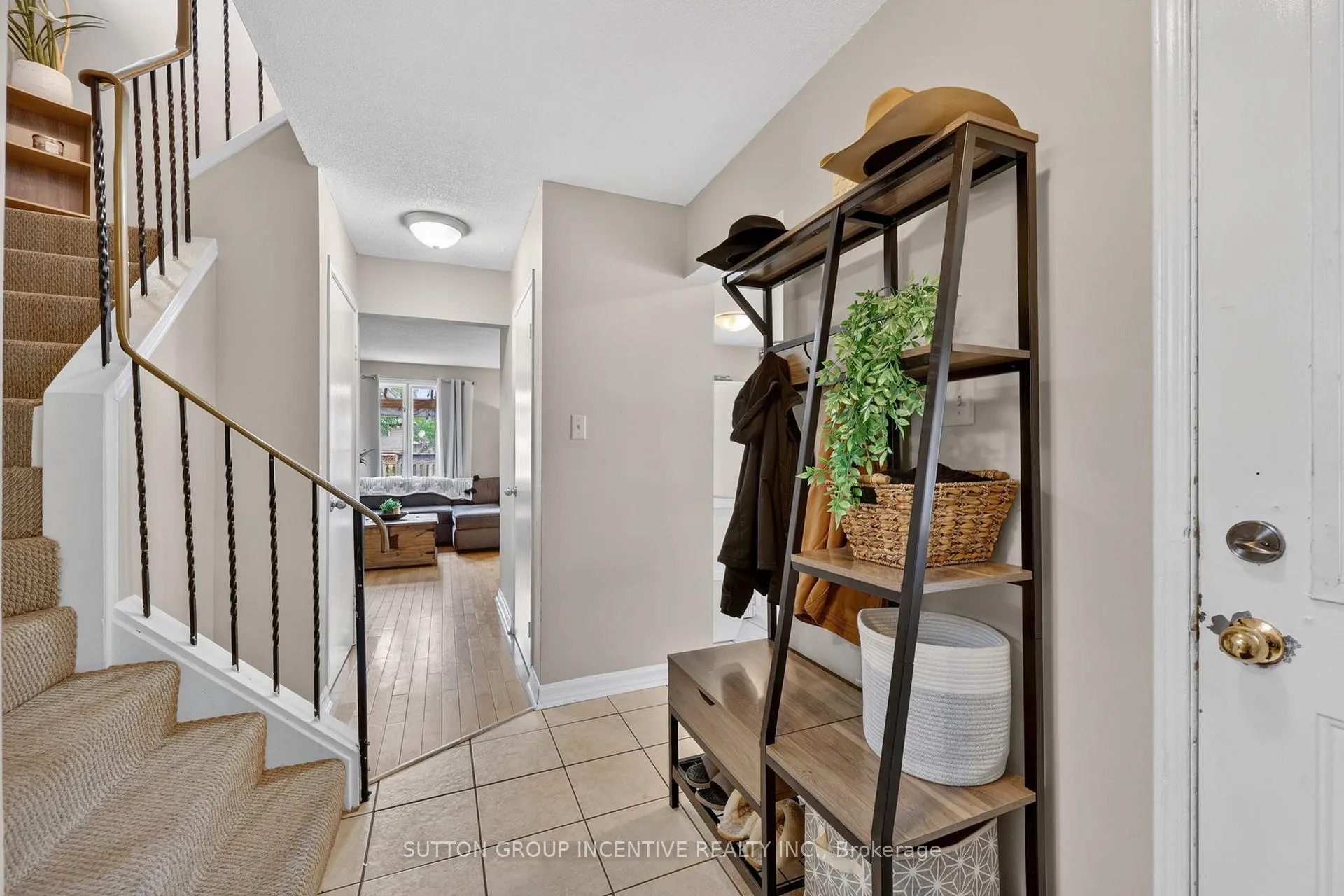 Photo 9 of 8 Patton Road, Barrie, Painswick North — HOMEH