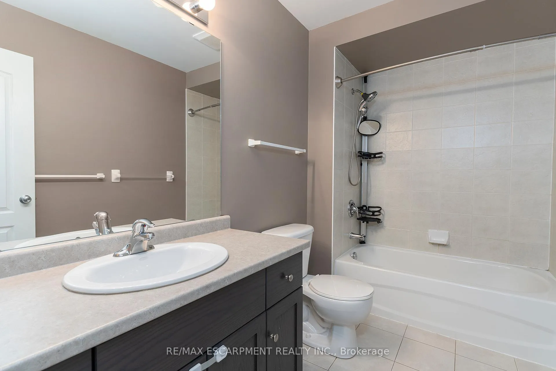 Photo 17 of 84 Myers Lane, Hamilton, Ancaster — HOMEH