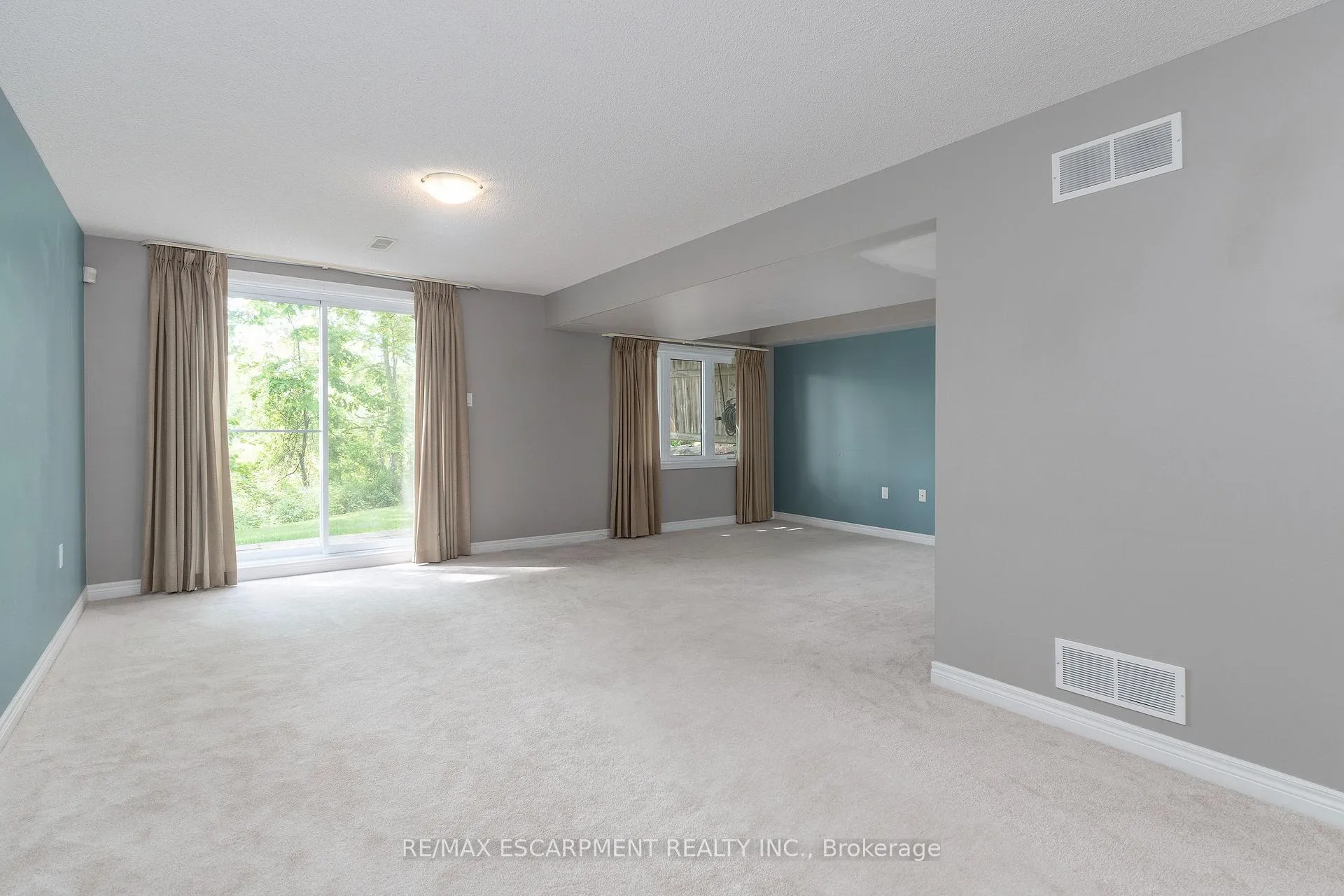 Photo 20 of 84 Myers Lane, Hamilton, Ancaster — HOMEH