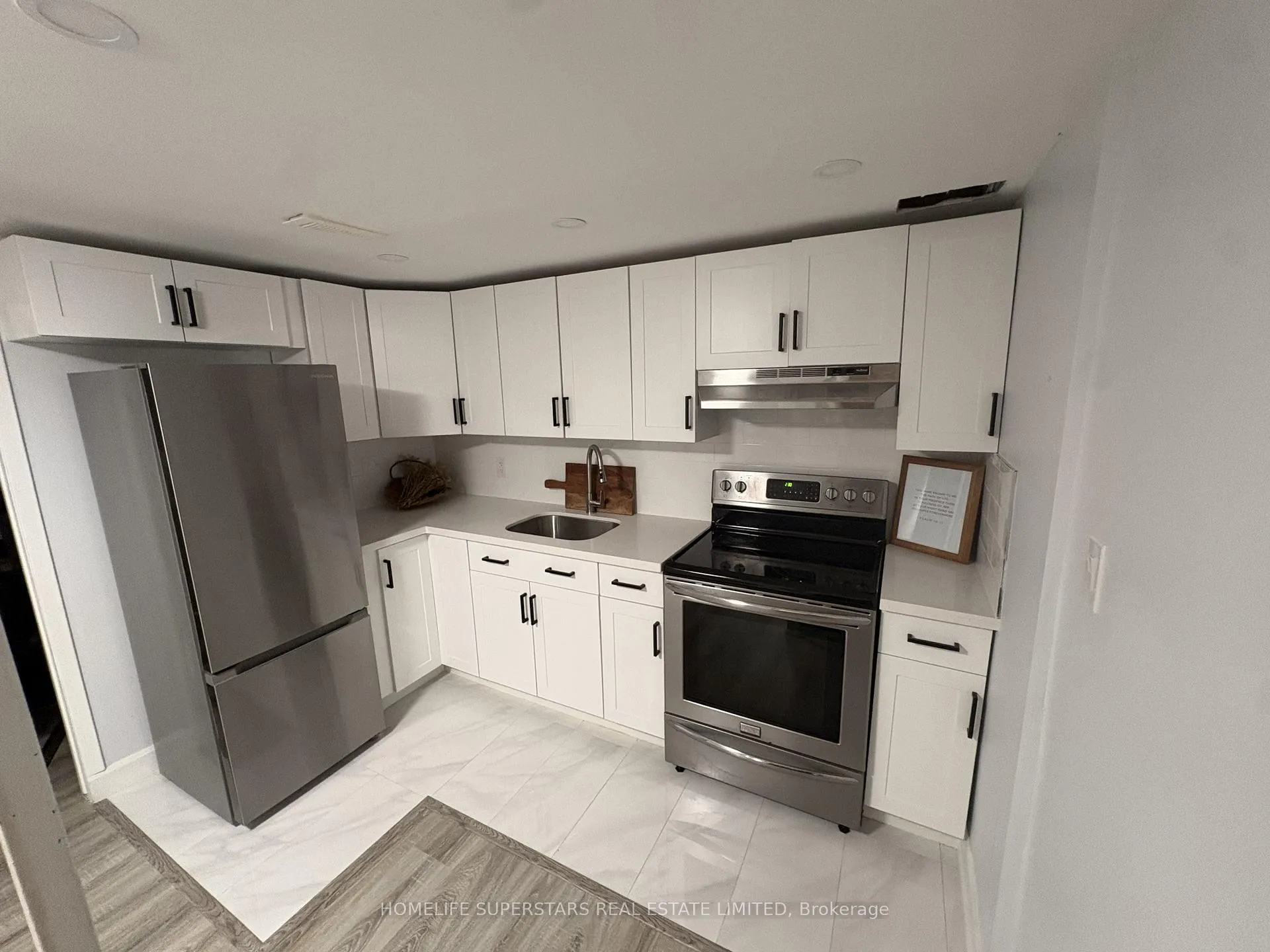 Photo 6 of 77 Horning Drive E, Hamilton, Iroquoia Heights — HOMEH