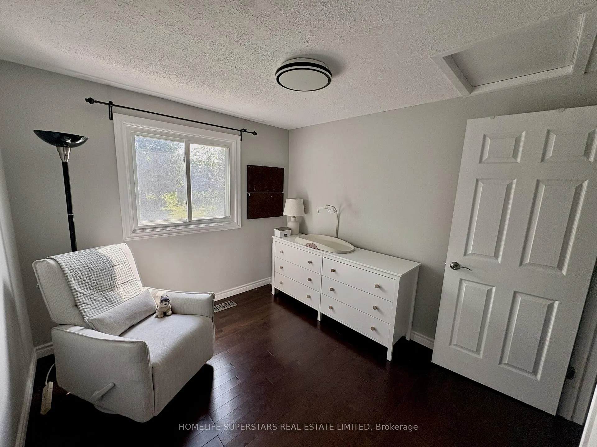 Photo 14 of 77 Horning Drive E, Hamilton, Iroquoia Heights — HOMEH