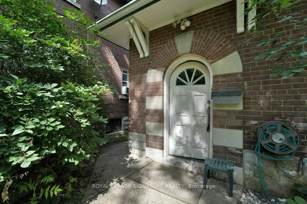 Photo 3 of 390 Davenport Road, Toronto, Casa Loma — HOMEH