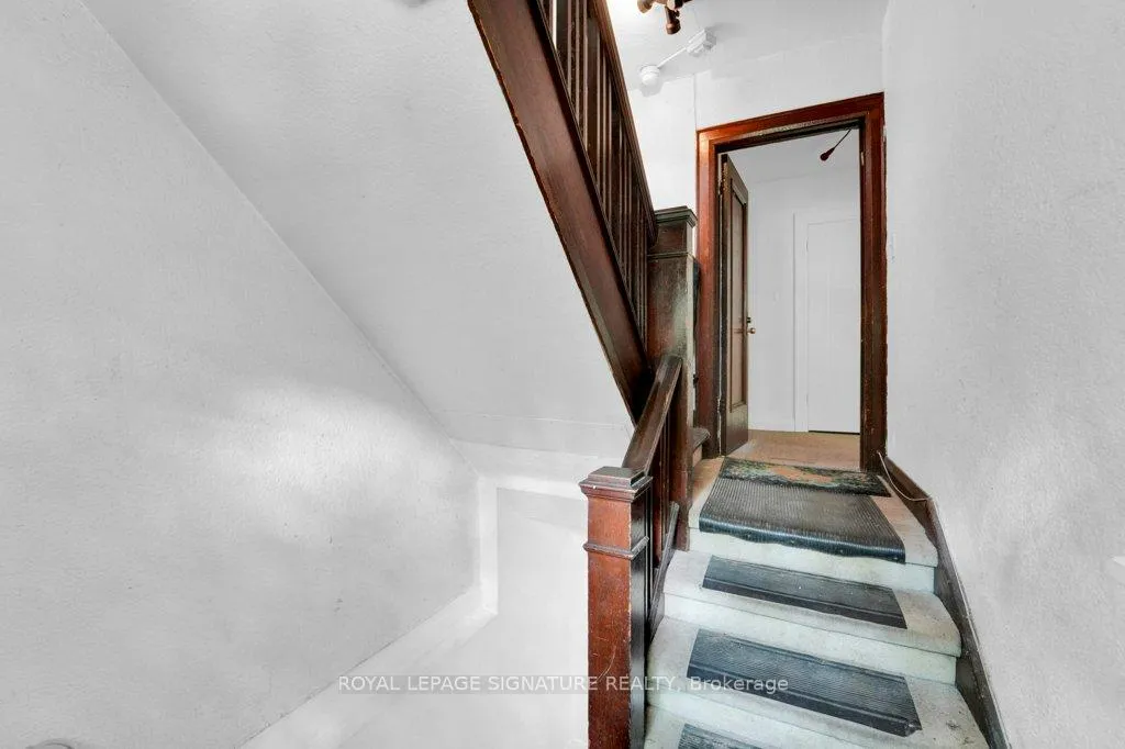 Photo 4 of 390 Davenport Road, Toronto, Casa Loma — HOMEH