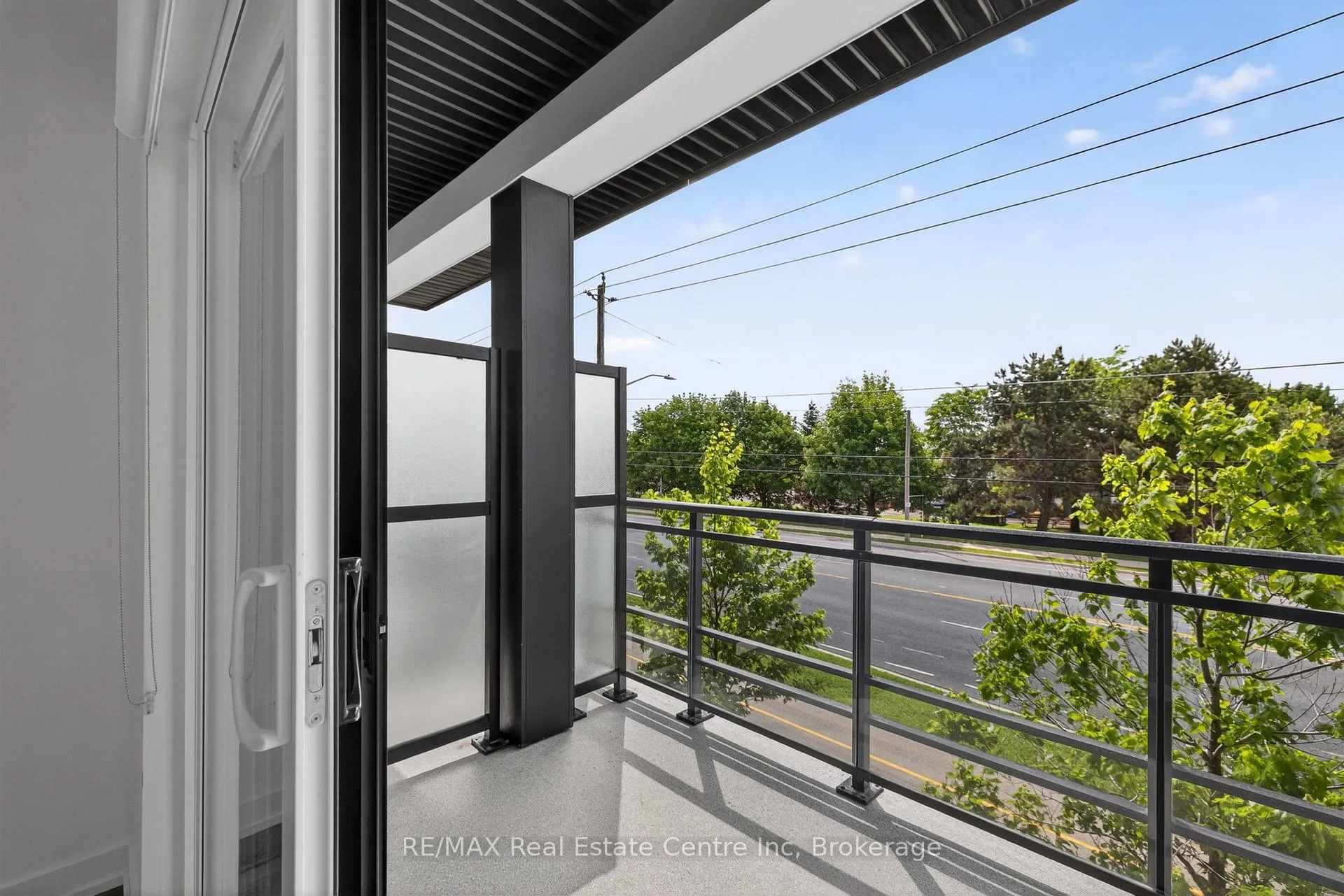 Photo 17 of 251 Northfield Drive, Waterloo — HOMEH