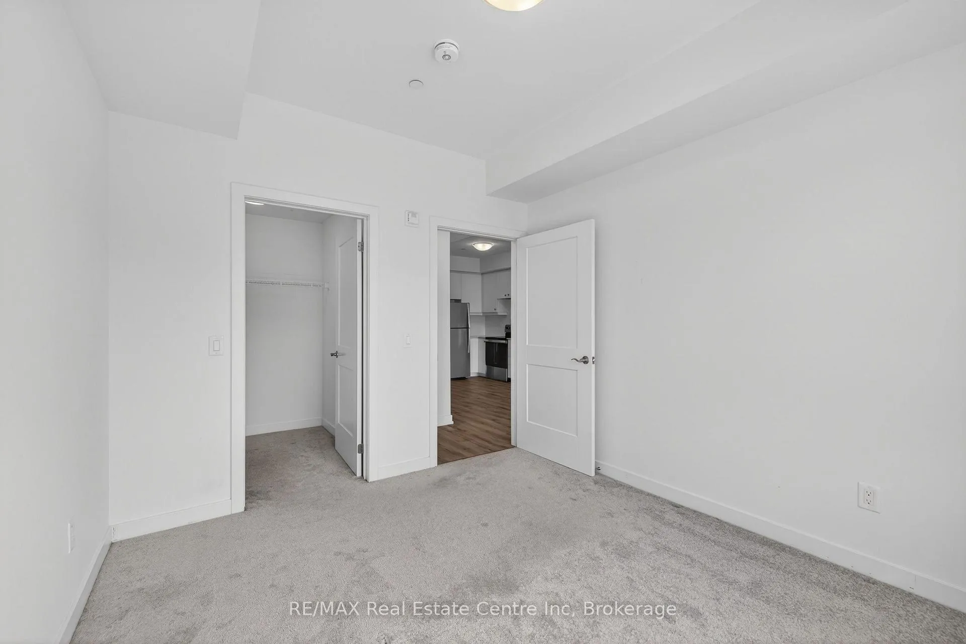 Photo 22 of 251 Northfield Drive, Waterloo — HOMEH