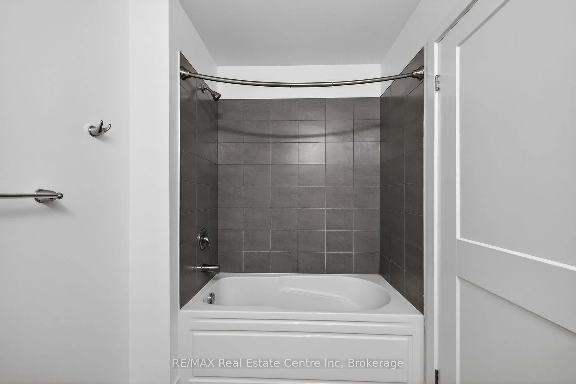 Photo 25 of 251 Northfield Drive, Waterloo — HOMEH