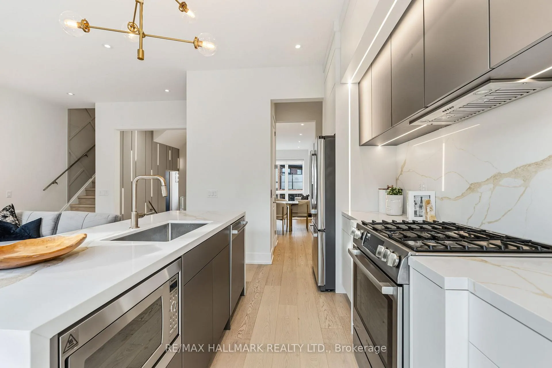 Photo 16 of 46 Crestridge Drive, Vaughan, Patterson — HOMEH