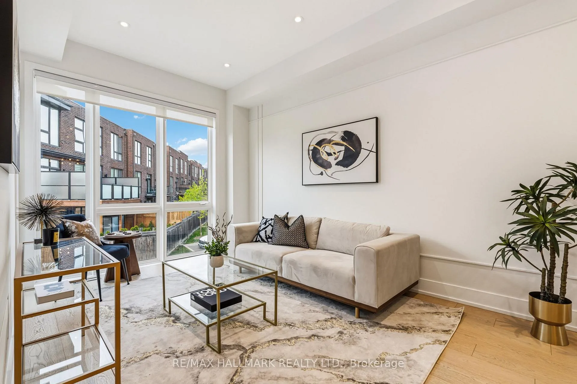 Photo 19 of 46 Crestridge Drive, Vaughan, Patterson — HOMEH