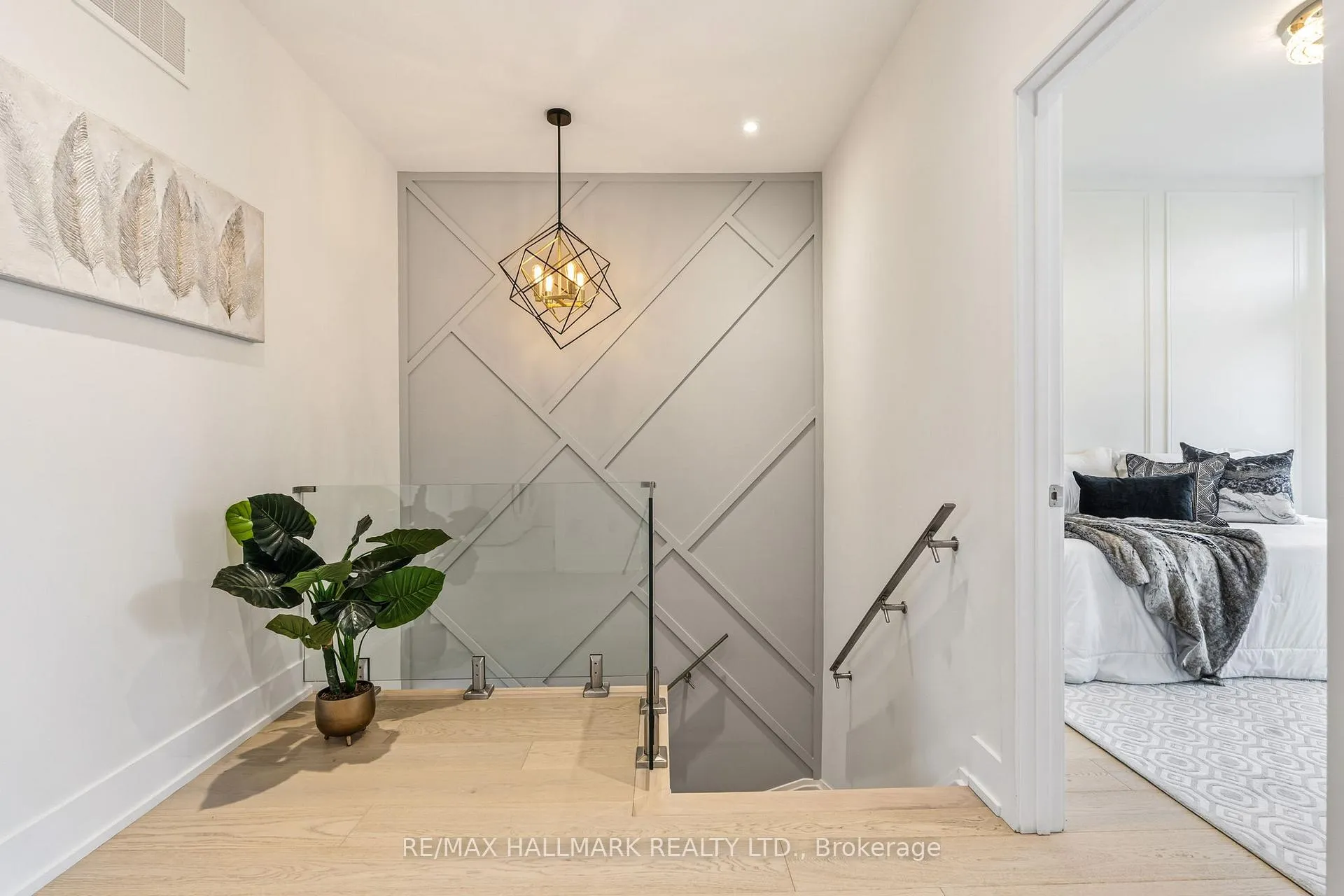 Photo 34 of 46 Crestridge Drive, Vaughan, Patterson — HOMEH
