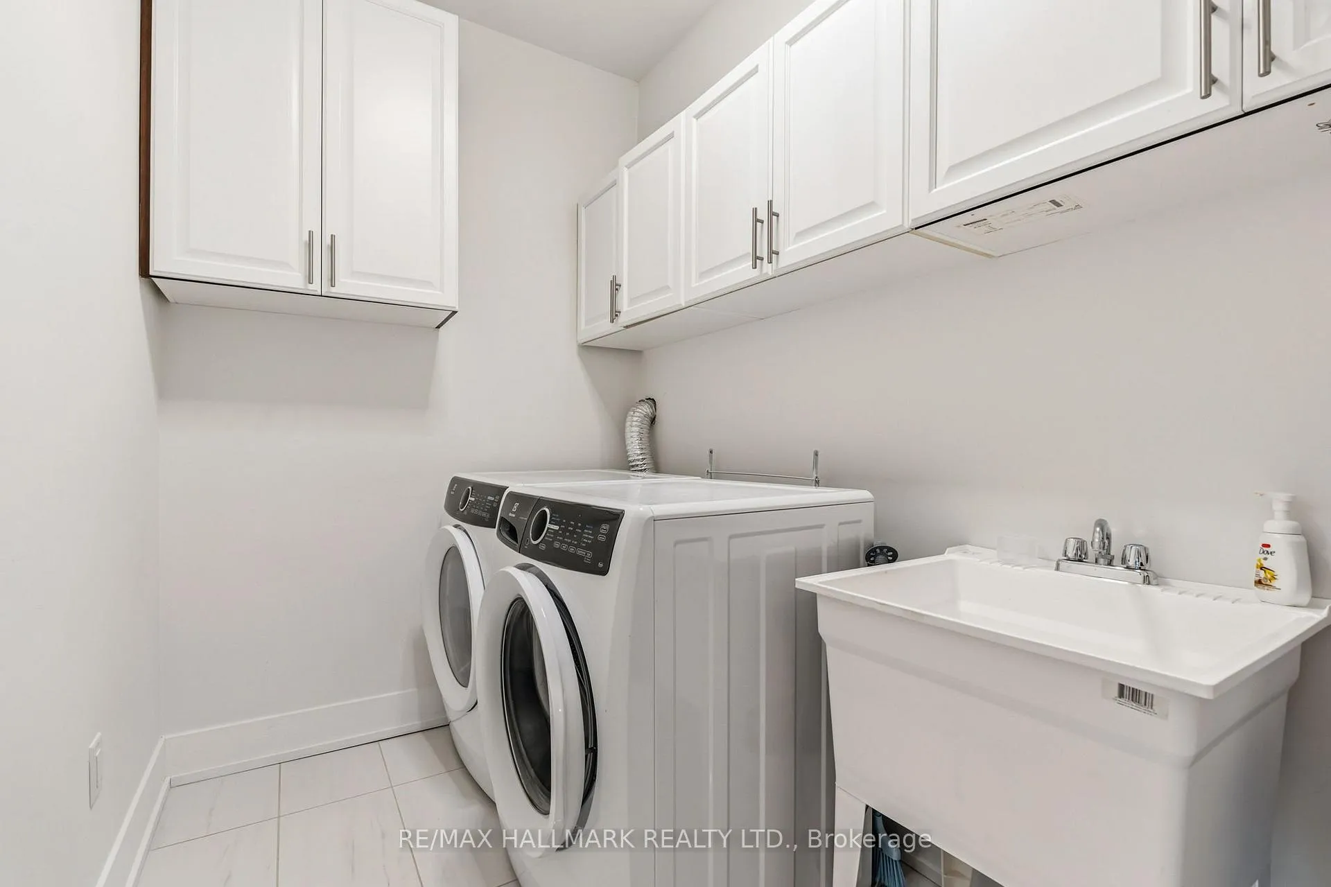 Photo 35 of 46 Crestridge Drive, Vaughan, Patterson — HOMEH