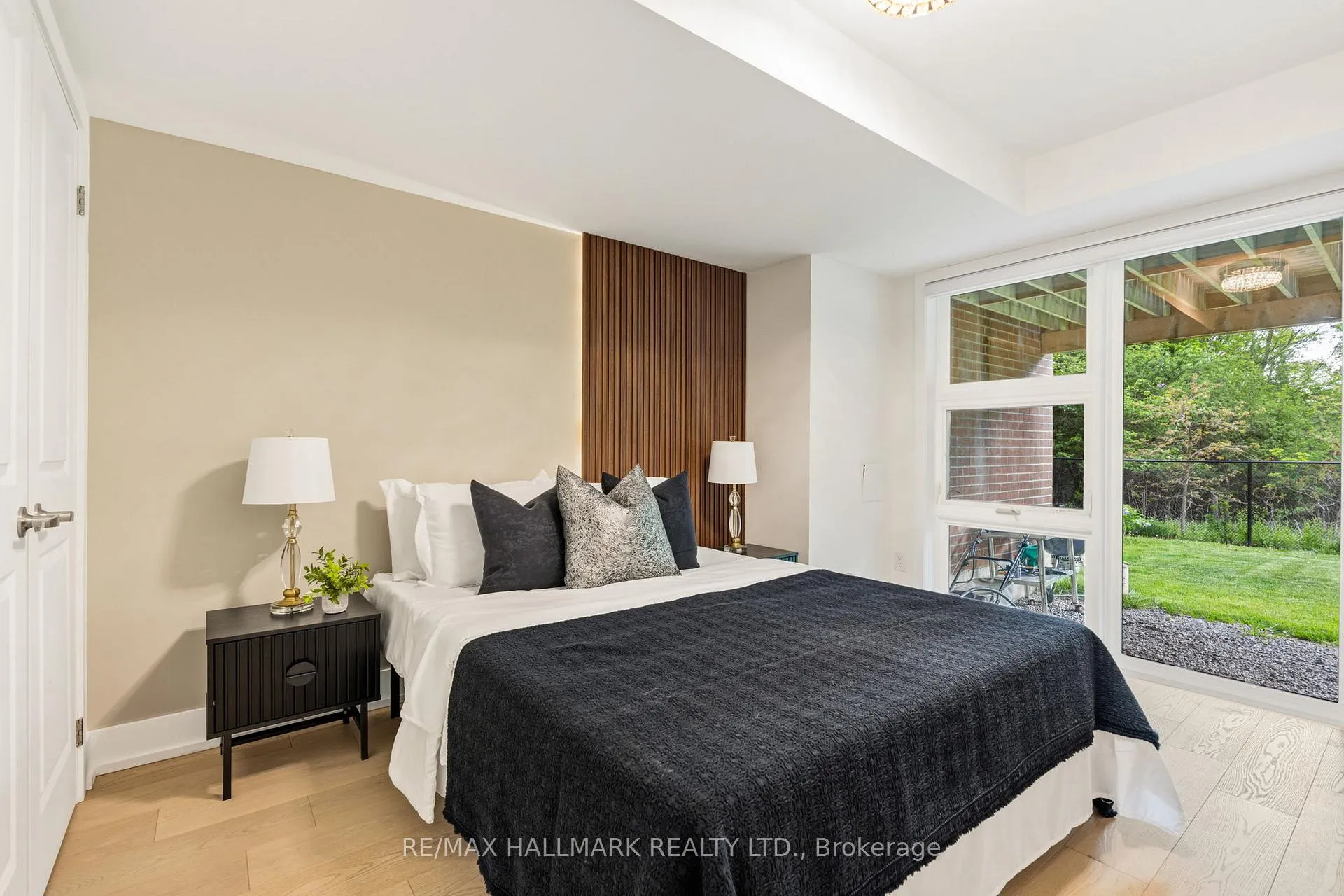 Photo 38 of 46 Crestridge Drive, Vaughan, Patterson — HOMEH