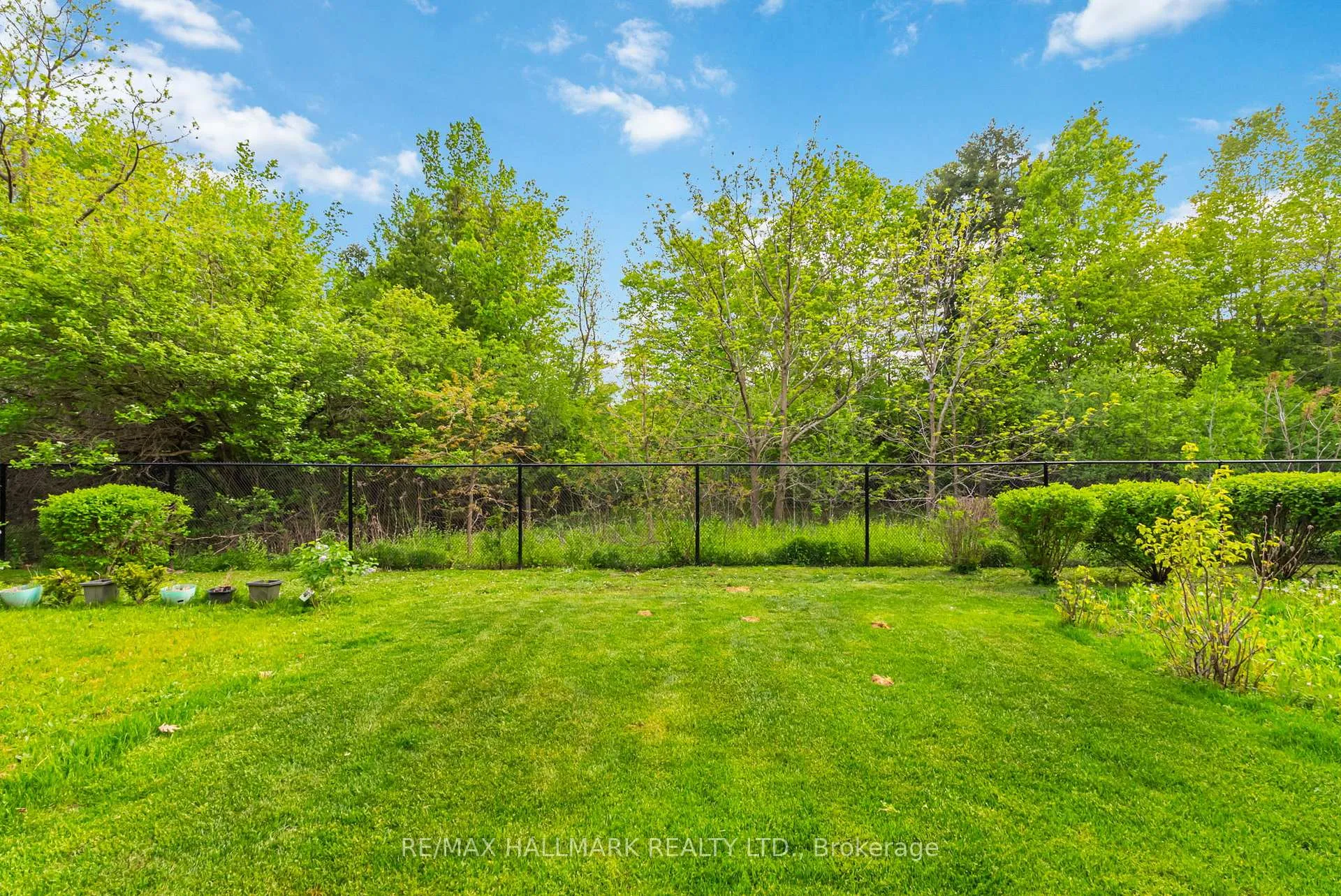 Photo 43 of 46 Crestridge Drive, Vaughan, Patterson — HOMEH