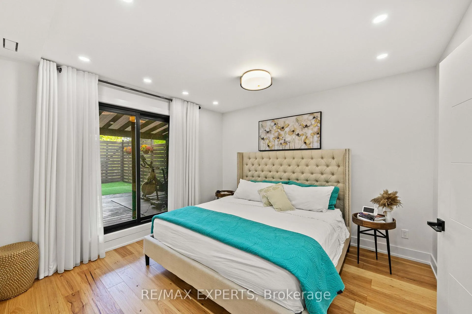 Photo 14 of 5 Harvard Avenue, Toronto, Roncesvalles — HOMEH